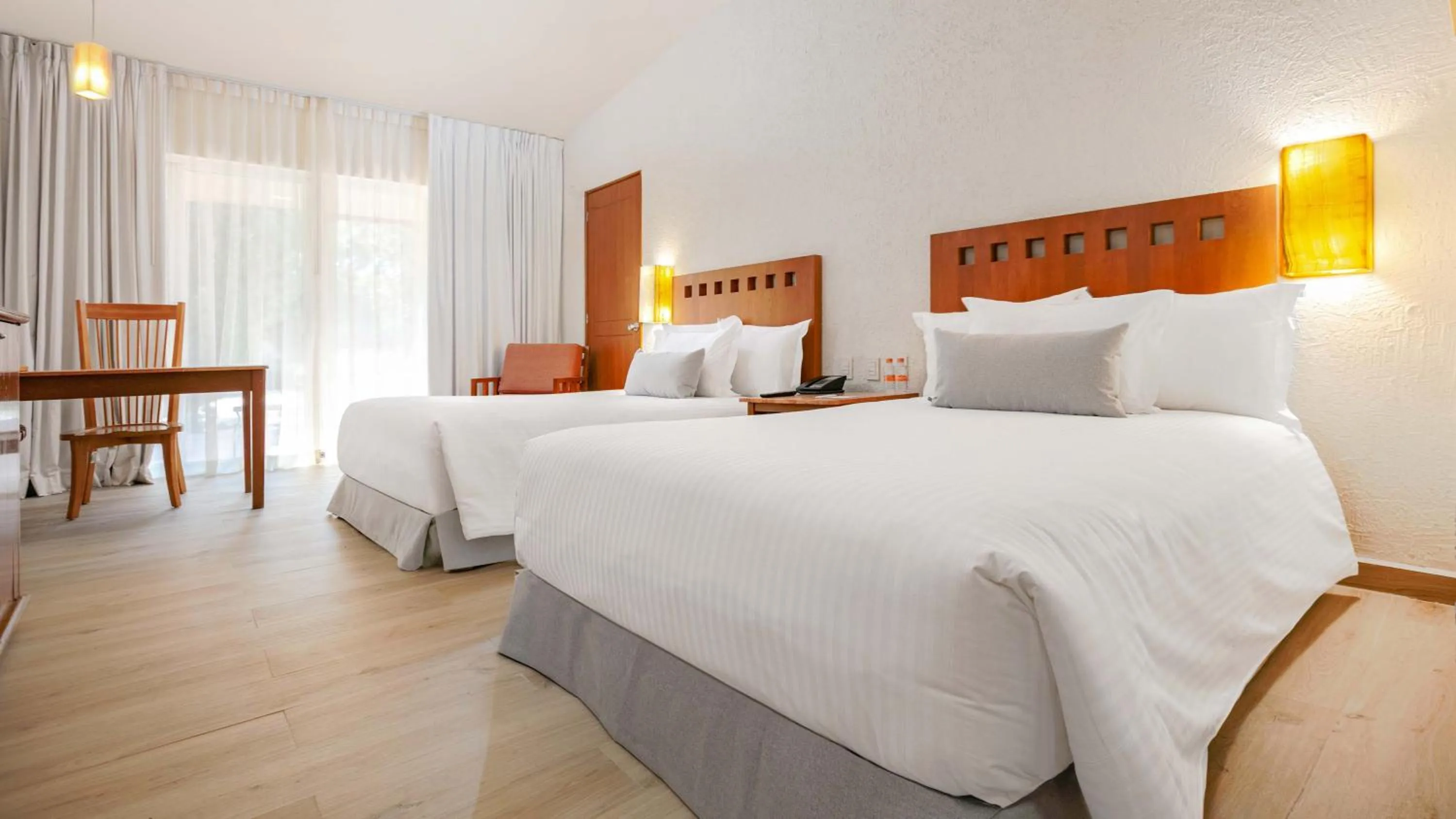 Bedroom, Bed in Camino Real Guadalajara