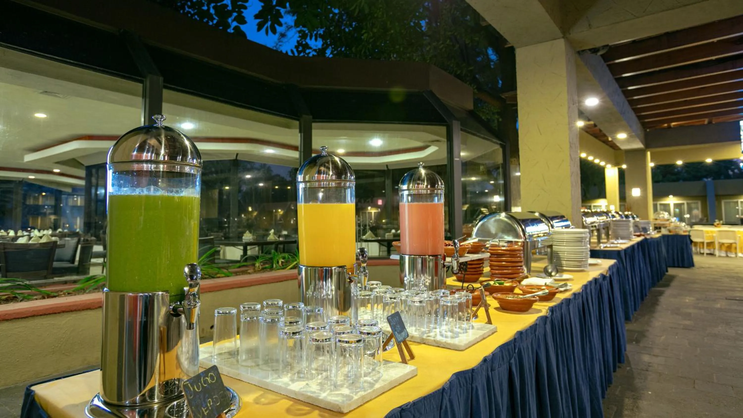 Food and drinks in Camino Real Guadalajara