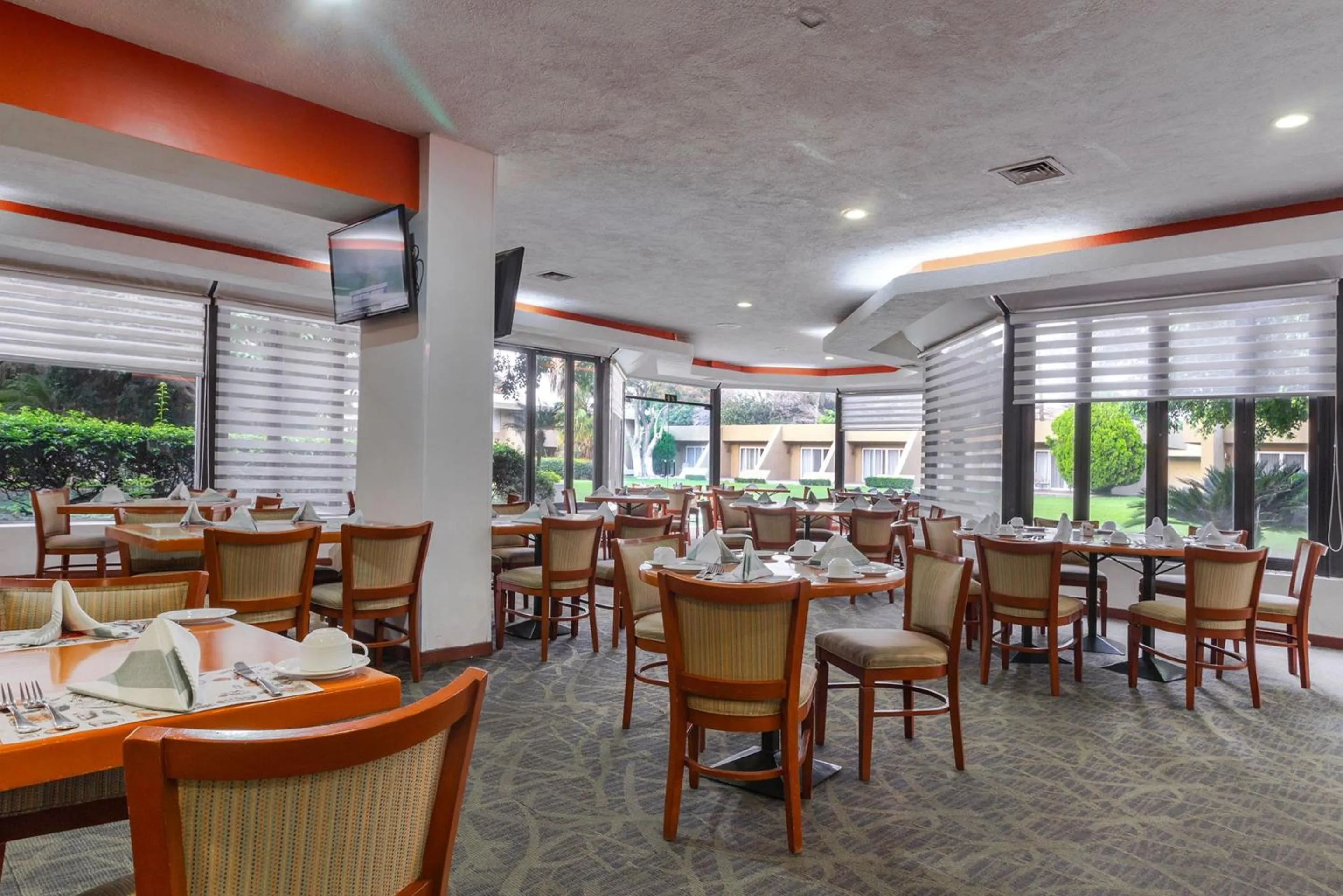 Restaurant/places to eat in Camino Real Guadalajara