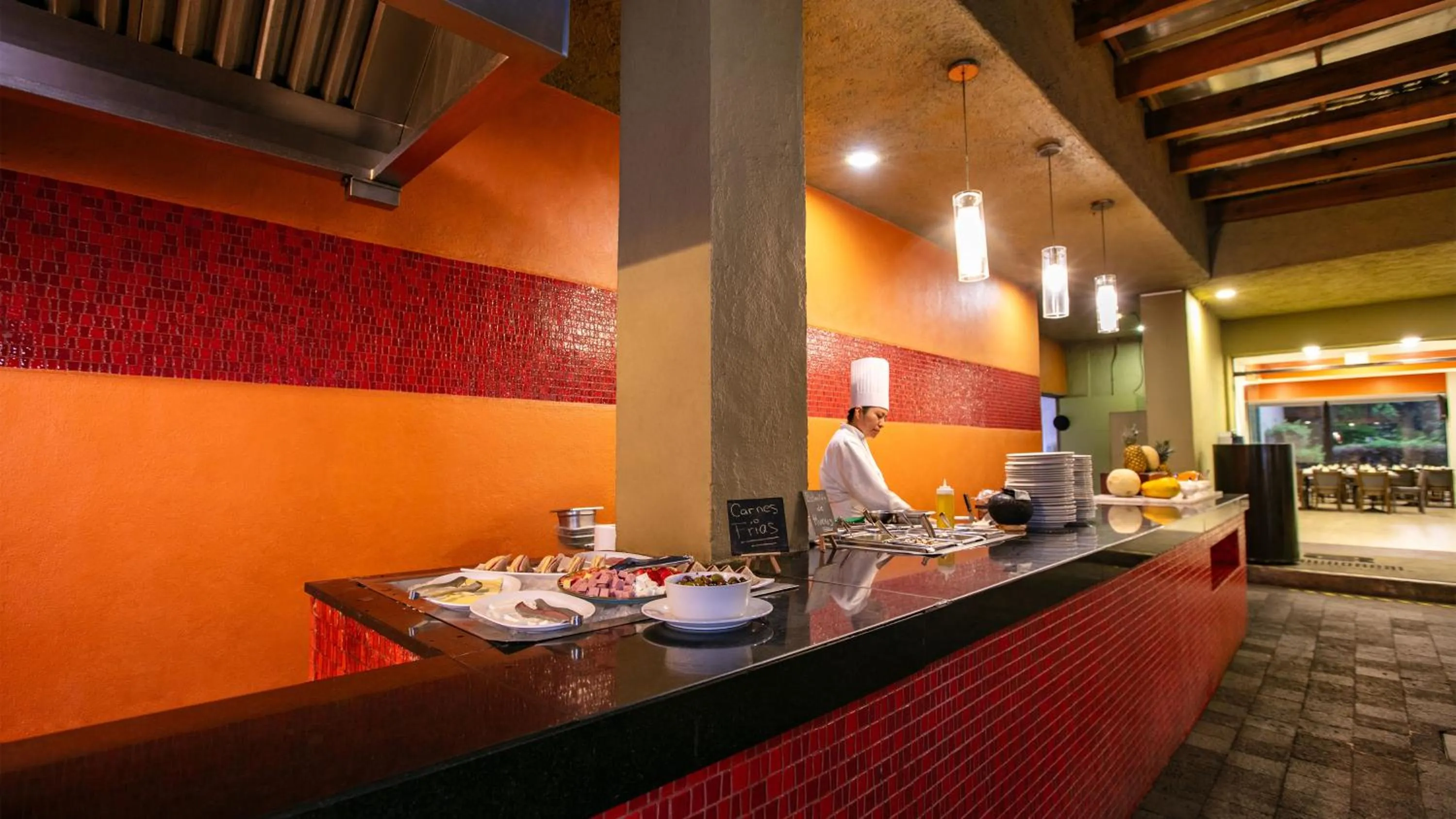 Restaurant/places to eat in Camino Real Guadalajara