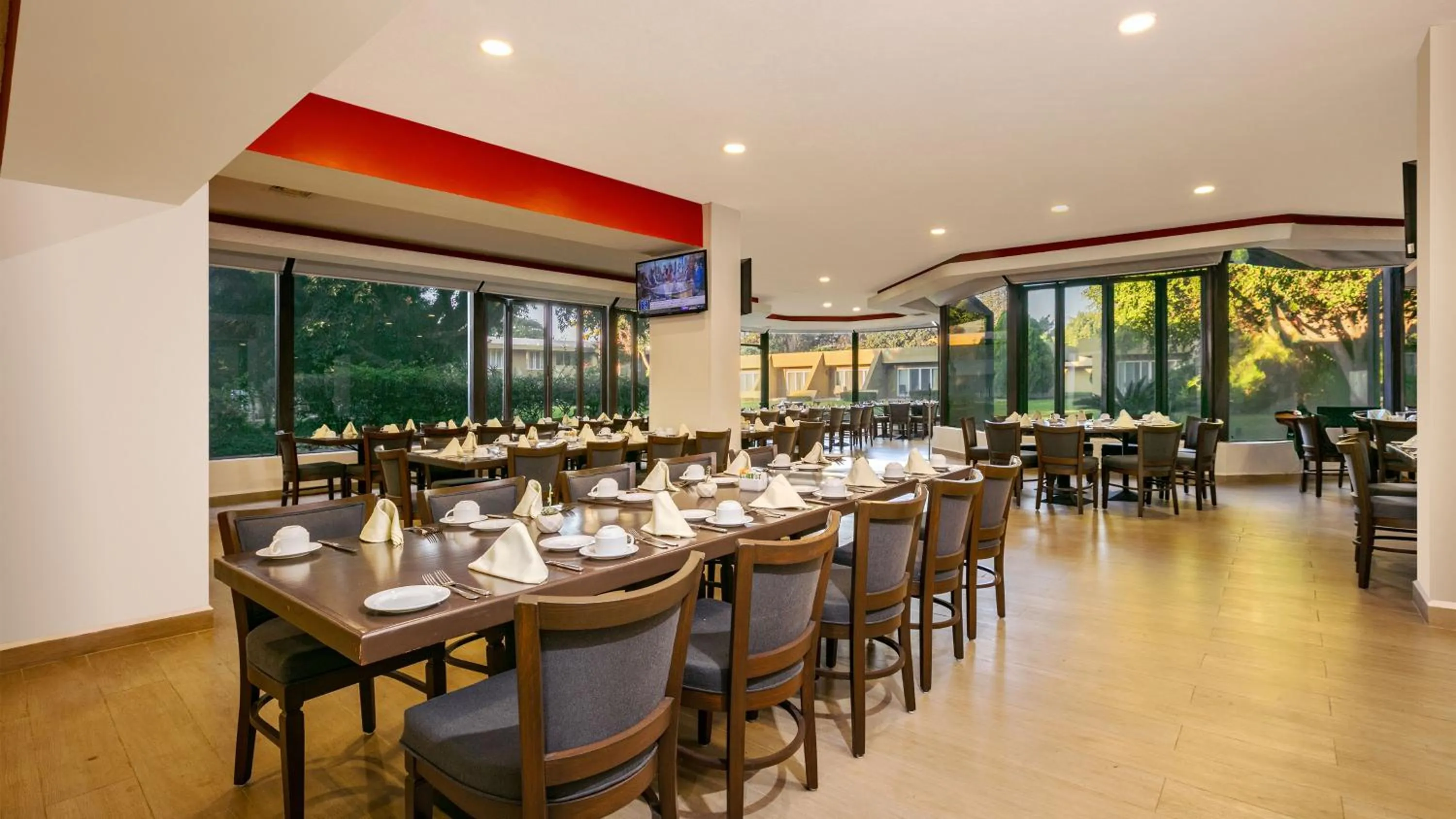 Restaurant/places to eat in Camino Real Guadalajara