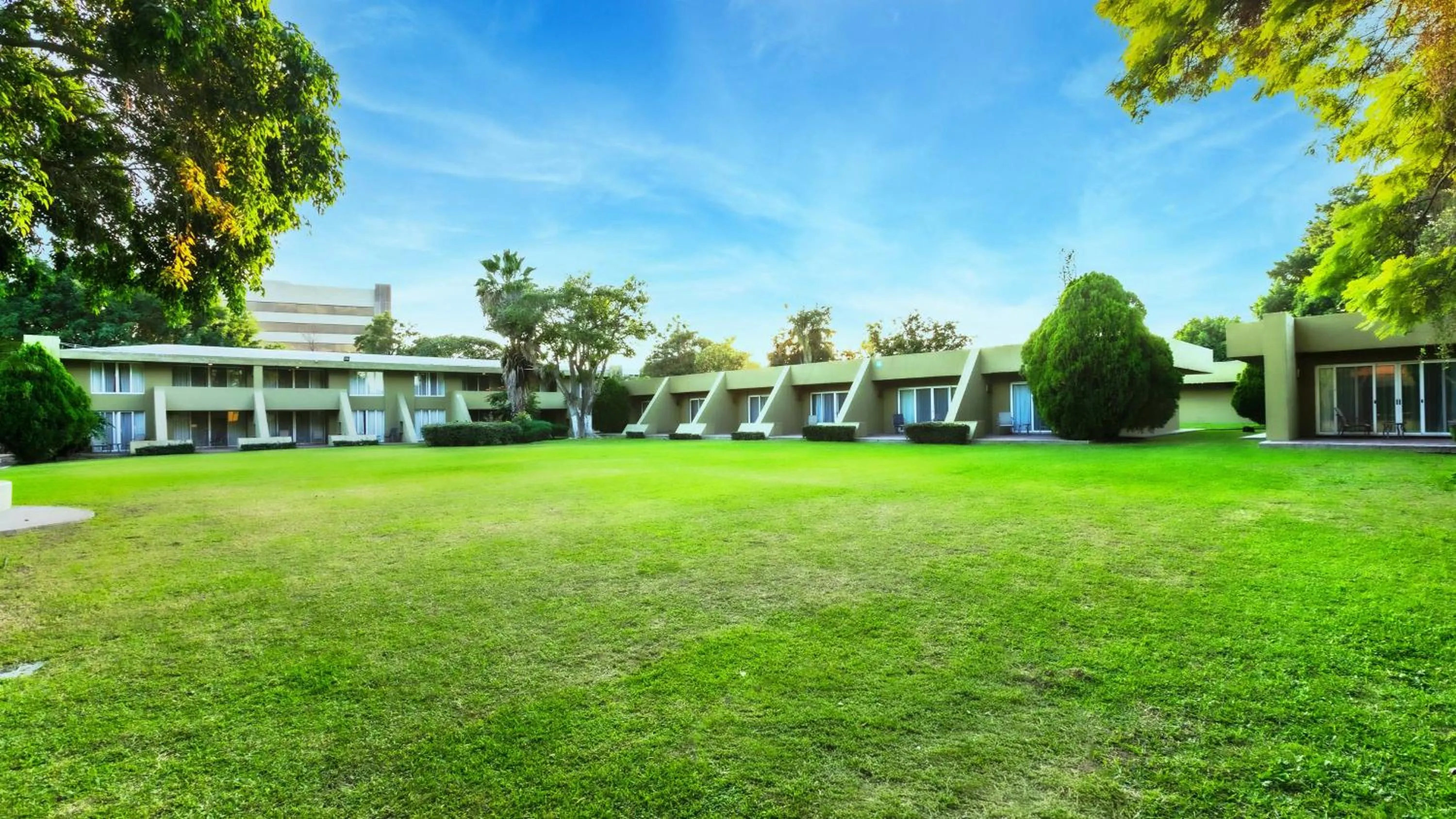 Garden in Camino Real Guadalajara