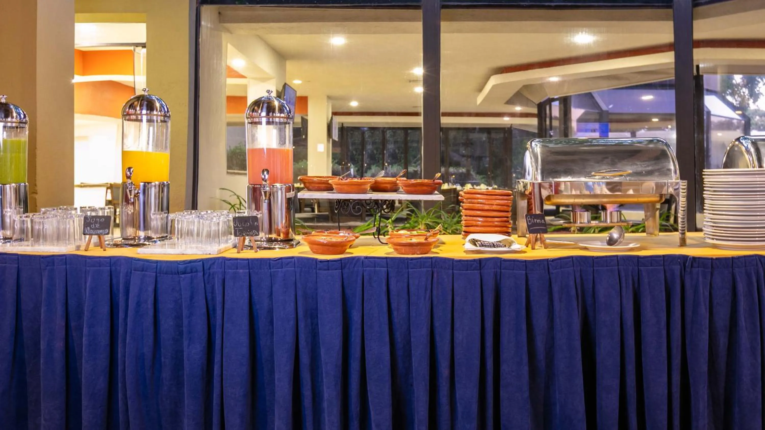 Food and drinks in Camino Real Guadalajara