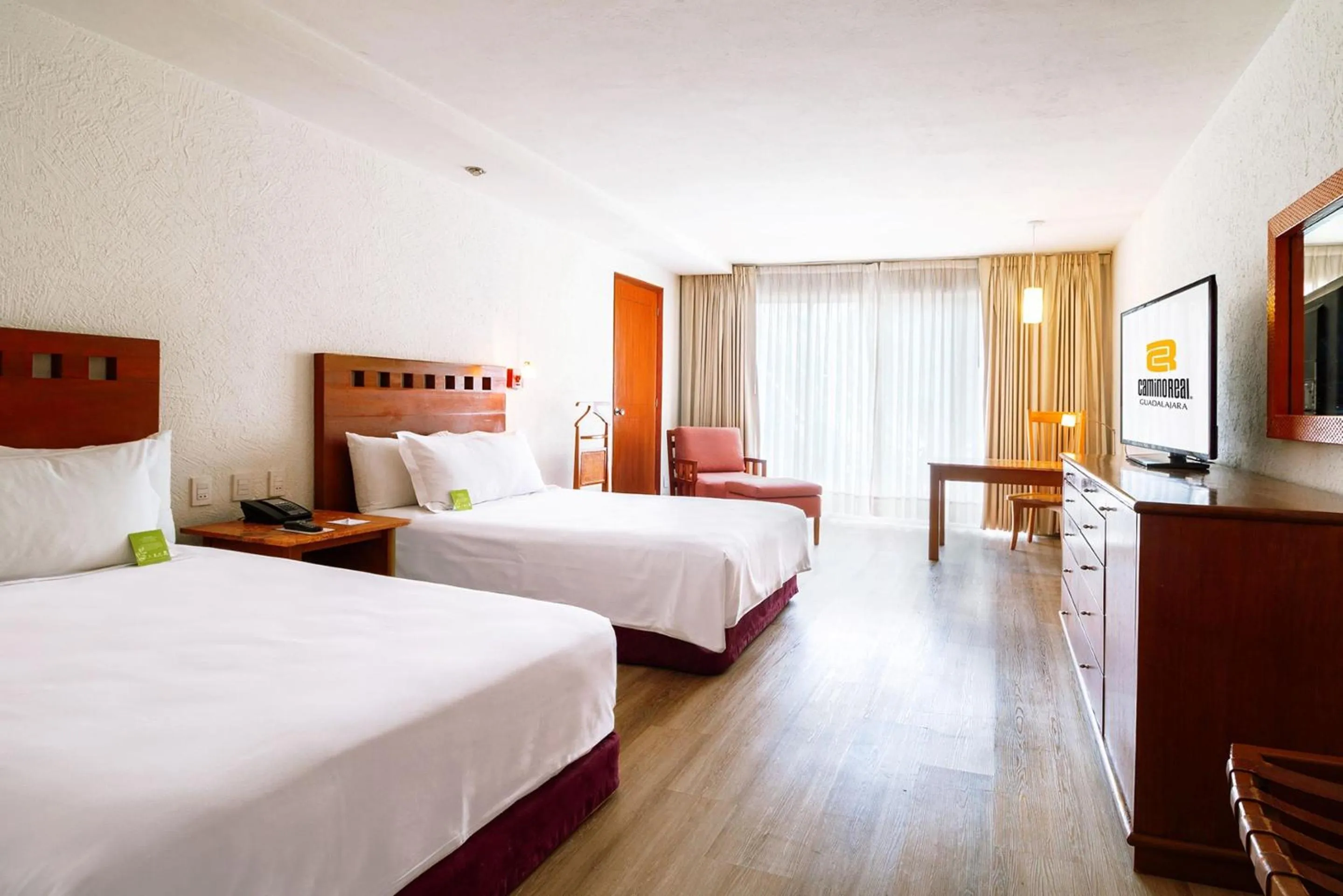 Photo of the whole room, Bed in Camino Real Guadalajara