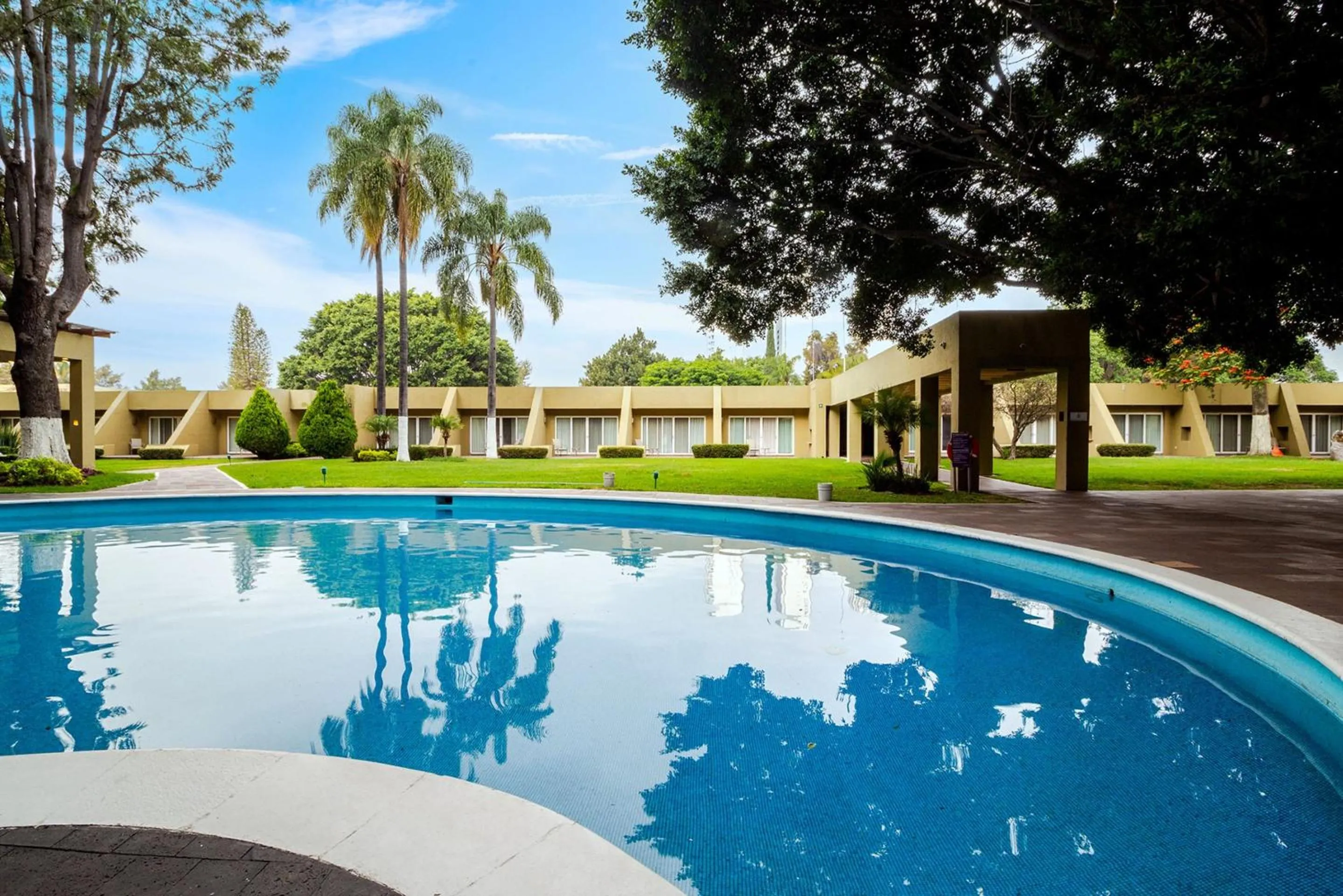 Swimming pool in Camino Real Guadalajara