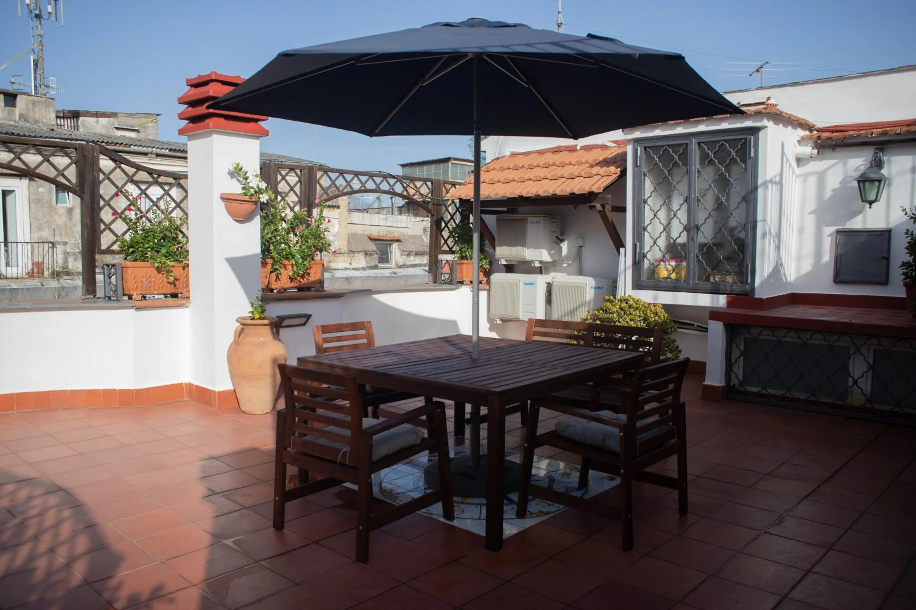 Patio in Bed Boutique Napoli Colors