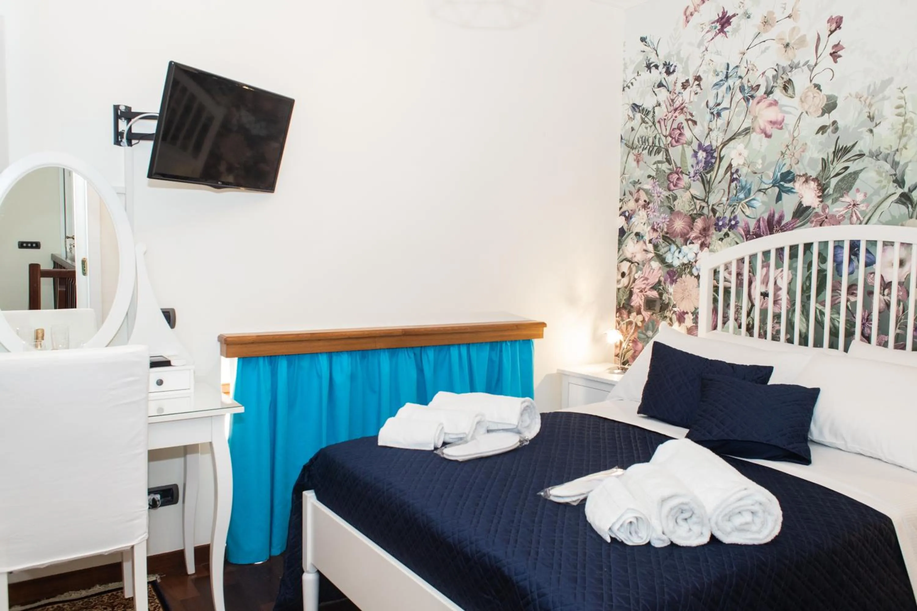 Bed in Bed Boutique Napoli Colors