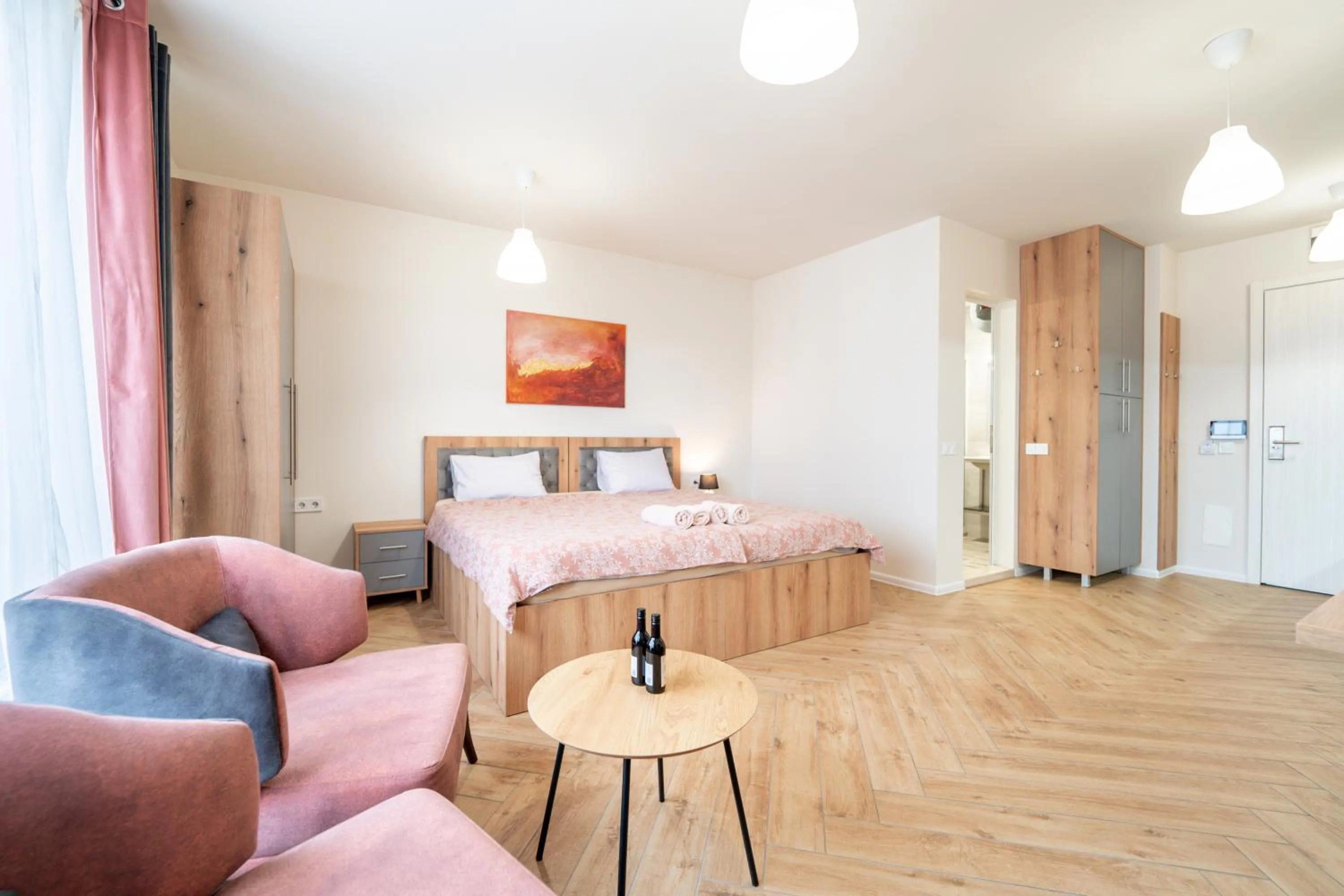 Bed in WOW studios for rent 2 bul Montevideo 25A - B