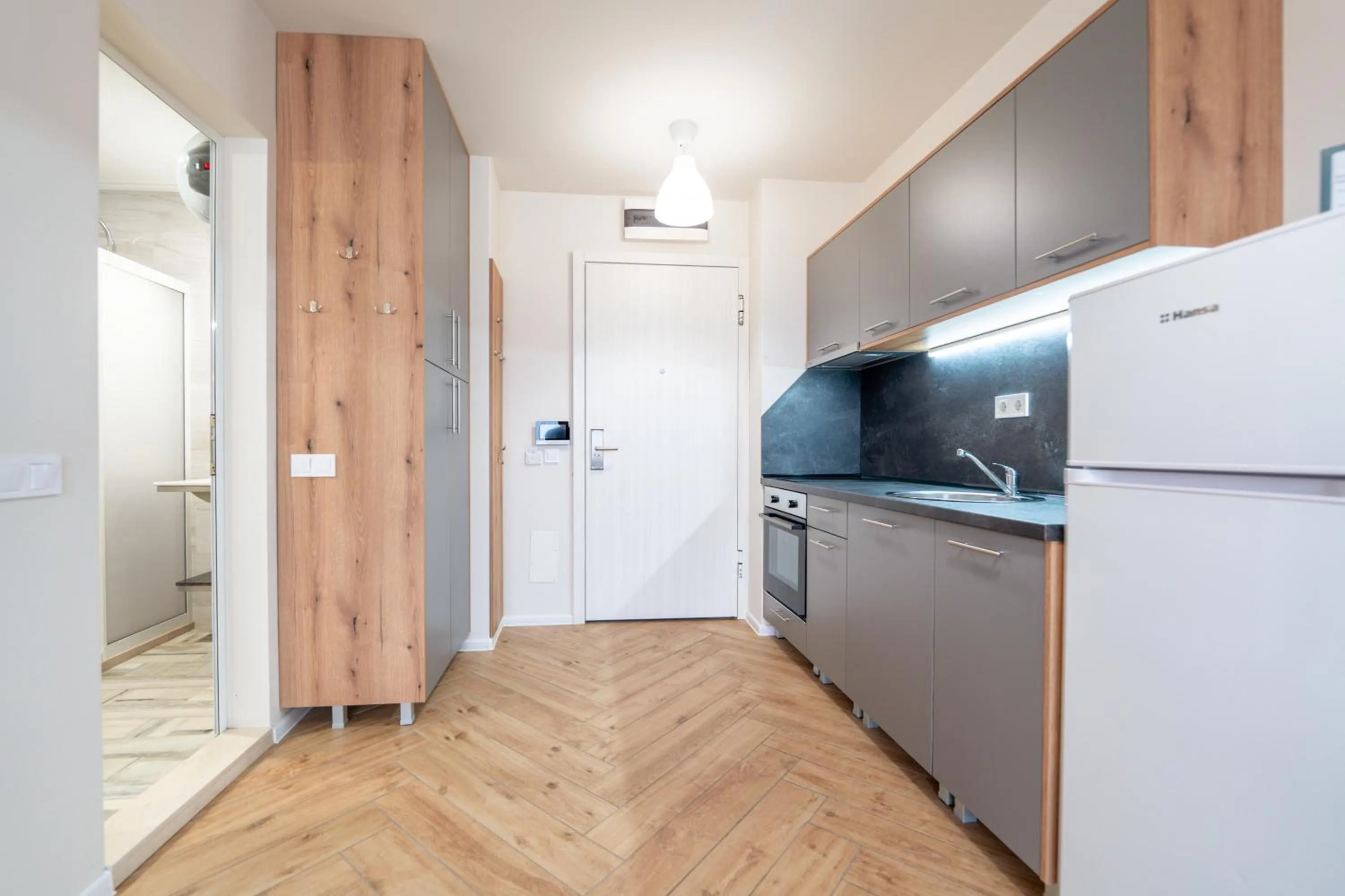 WOW studios for rent 2 bul Montevideo 25A - B