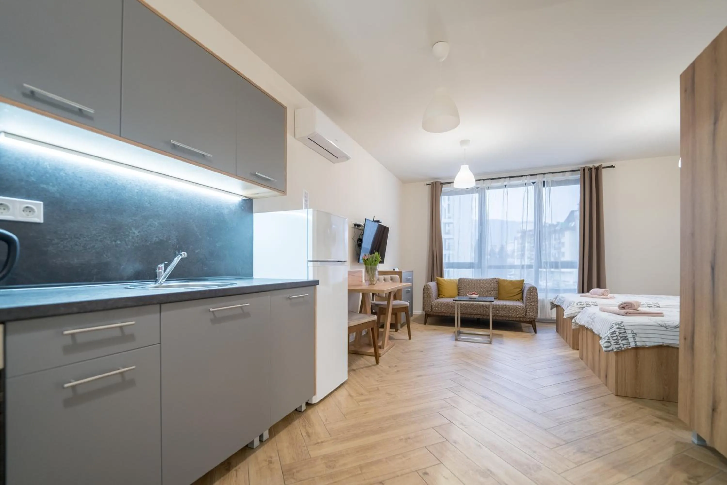 WOW studios for rent 2 bul Montevideo 25A - B