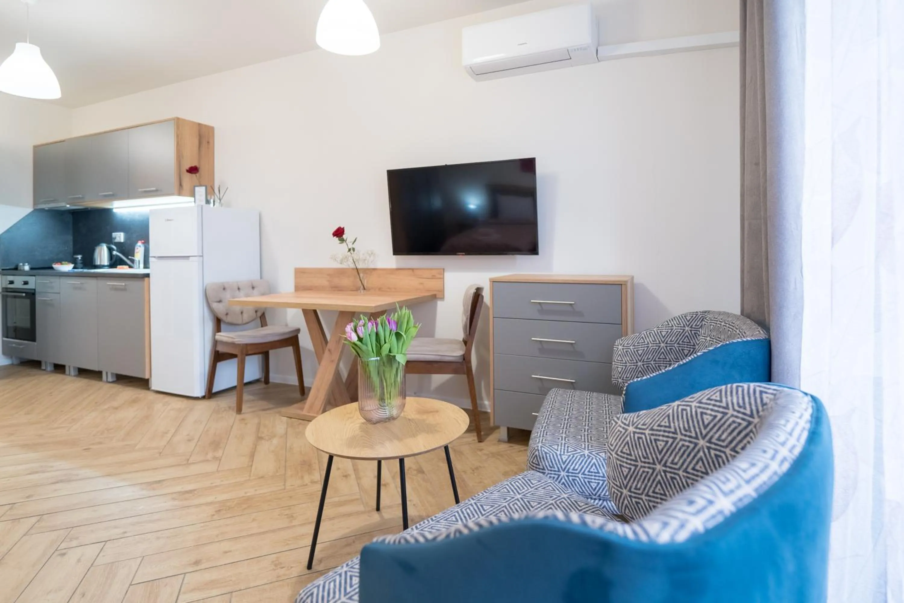 WOW studios for rent 2 bul Montevideo 25A - B