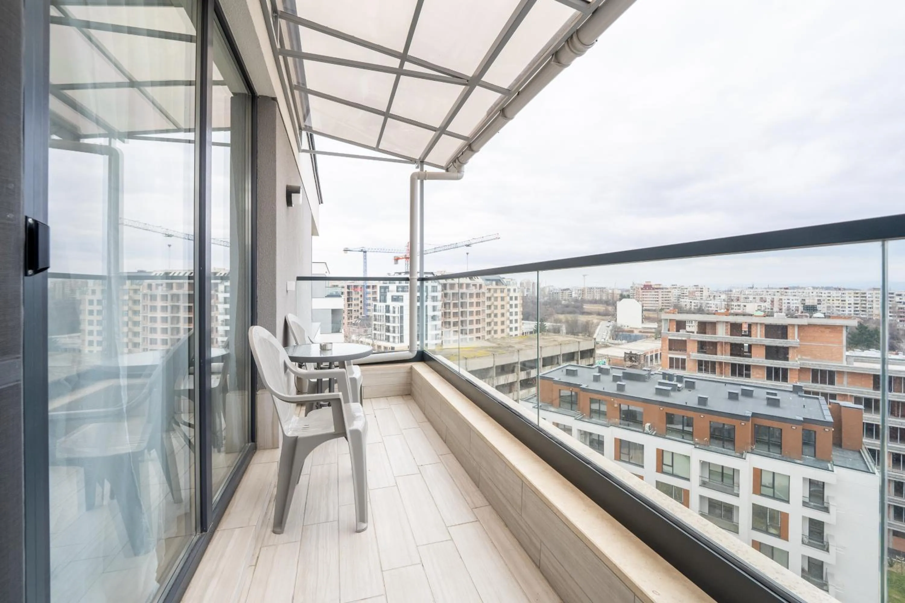 WOW studios for rent 2 bul Montevideo 25A - B
