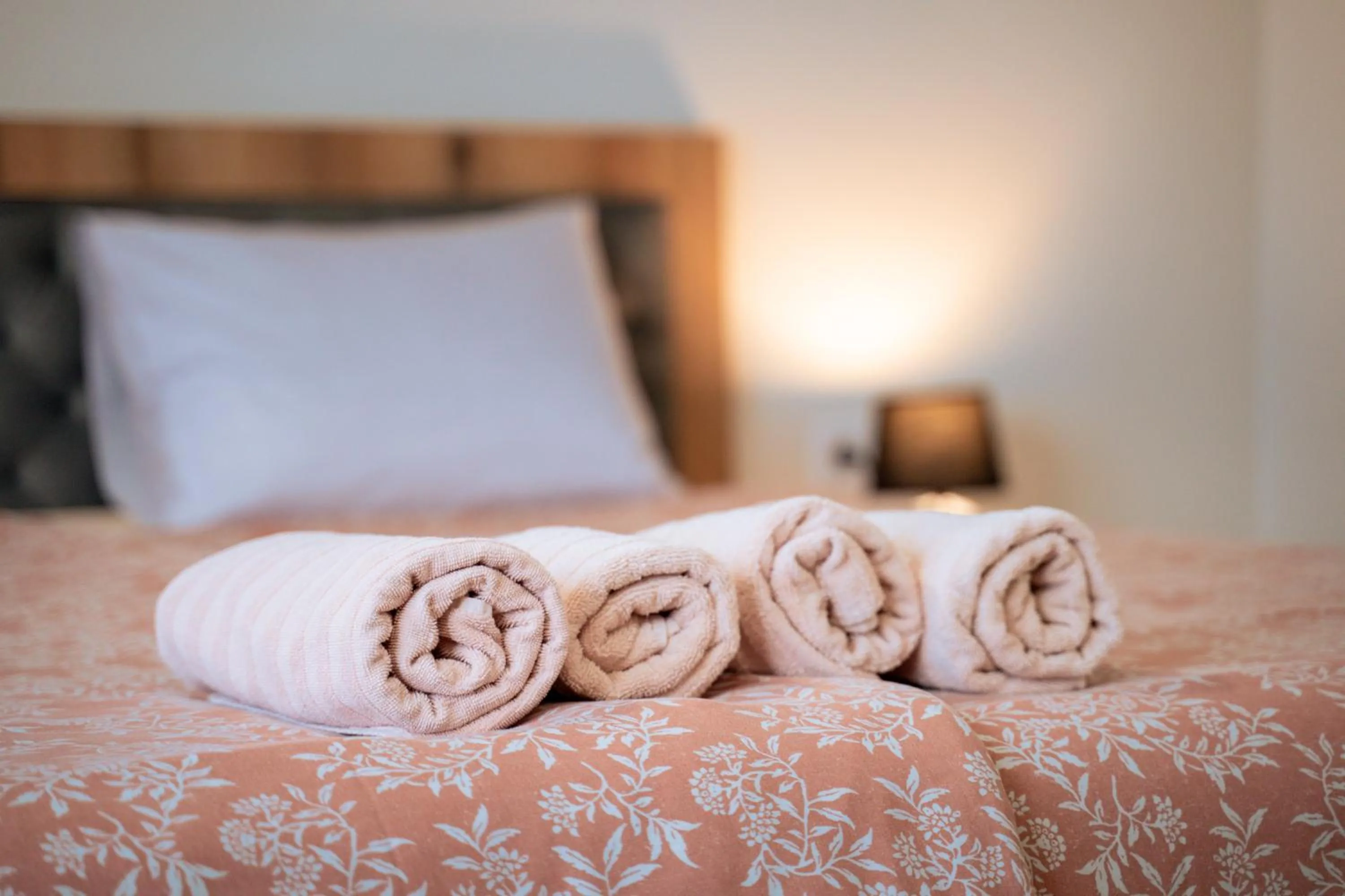 Bed in WOW studios for rent 2 bul Montevideo 25A - B