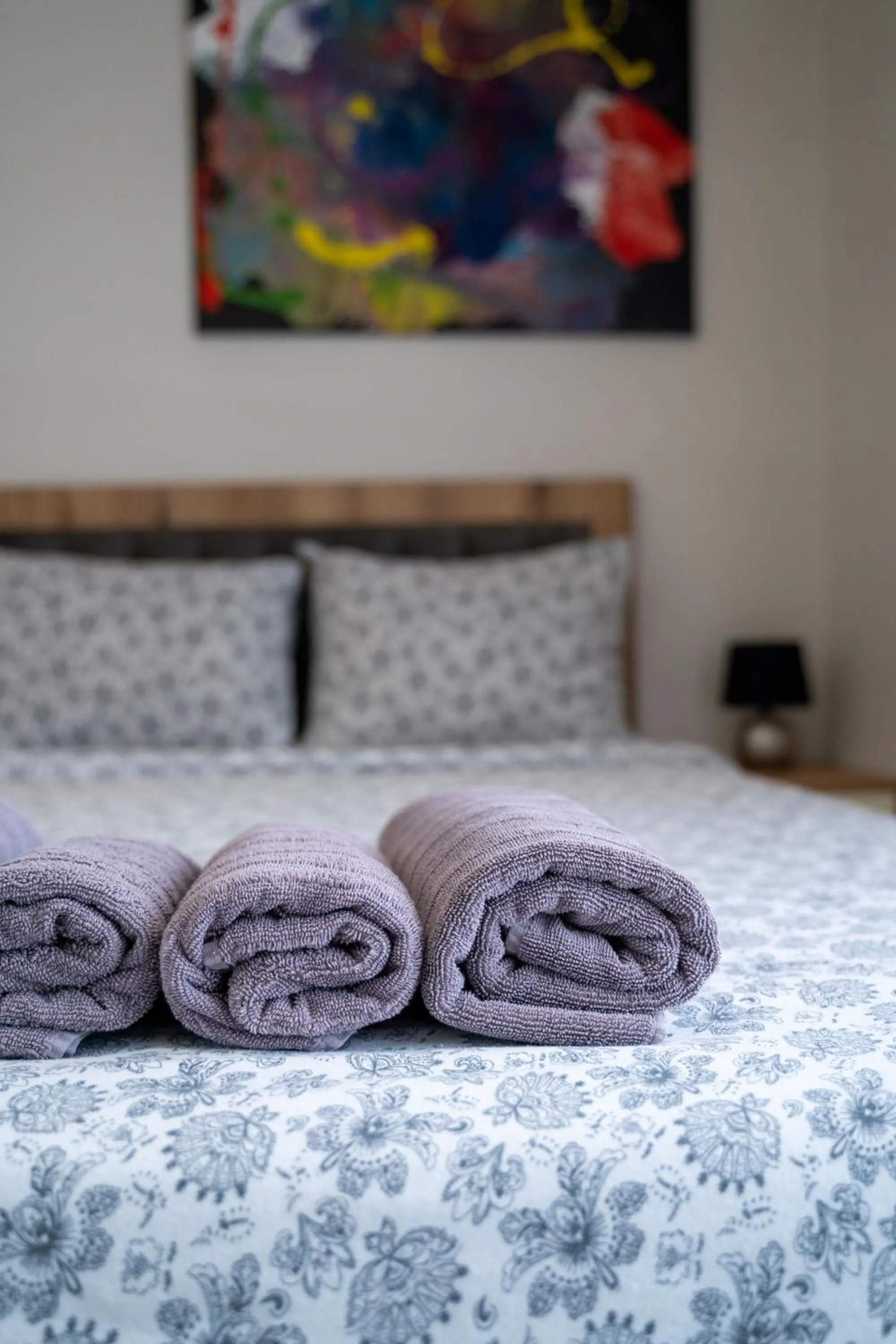 Bed in WOW studios for rent 2 bul Montevideo 25A - B