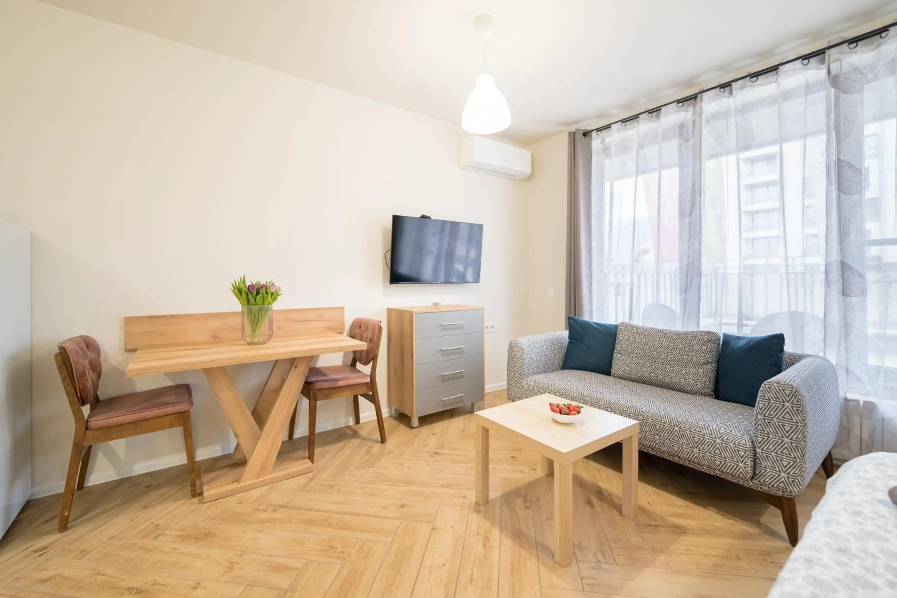 WOW studios for rent 2 bul Montevideo 25A - B