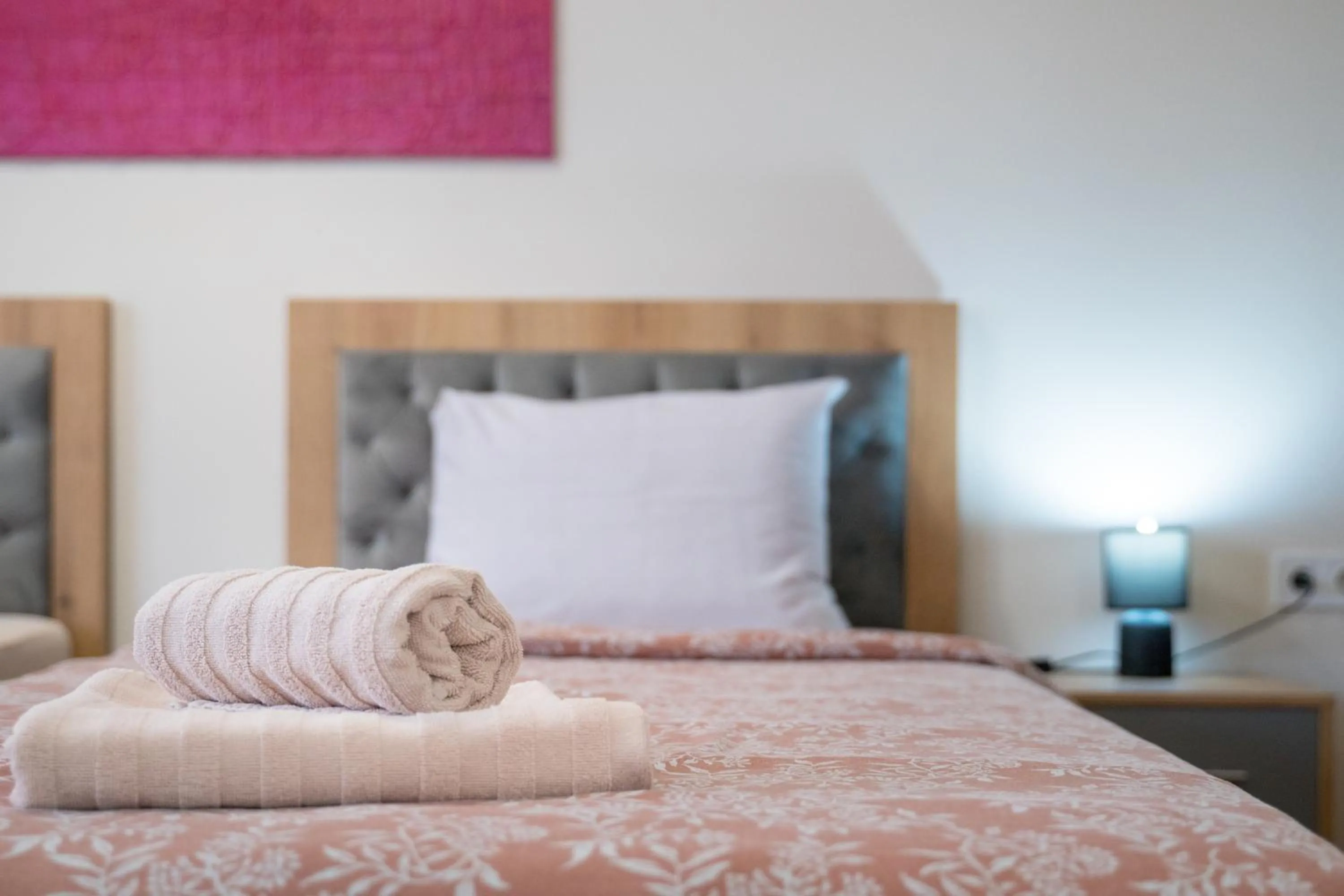 Bed in WOW studios for rent 2 bul Montevideo 25A - B