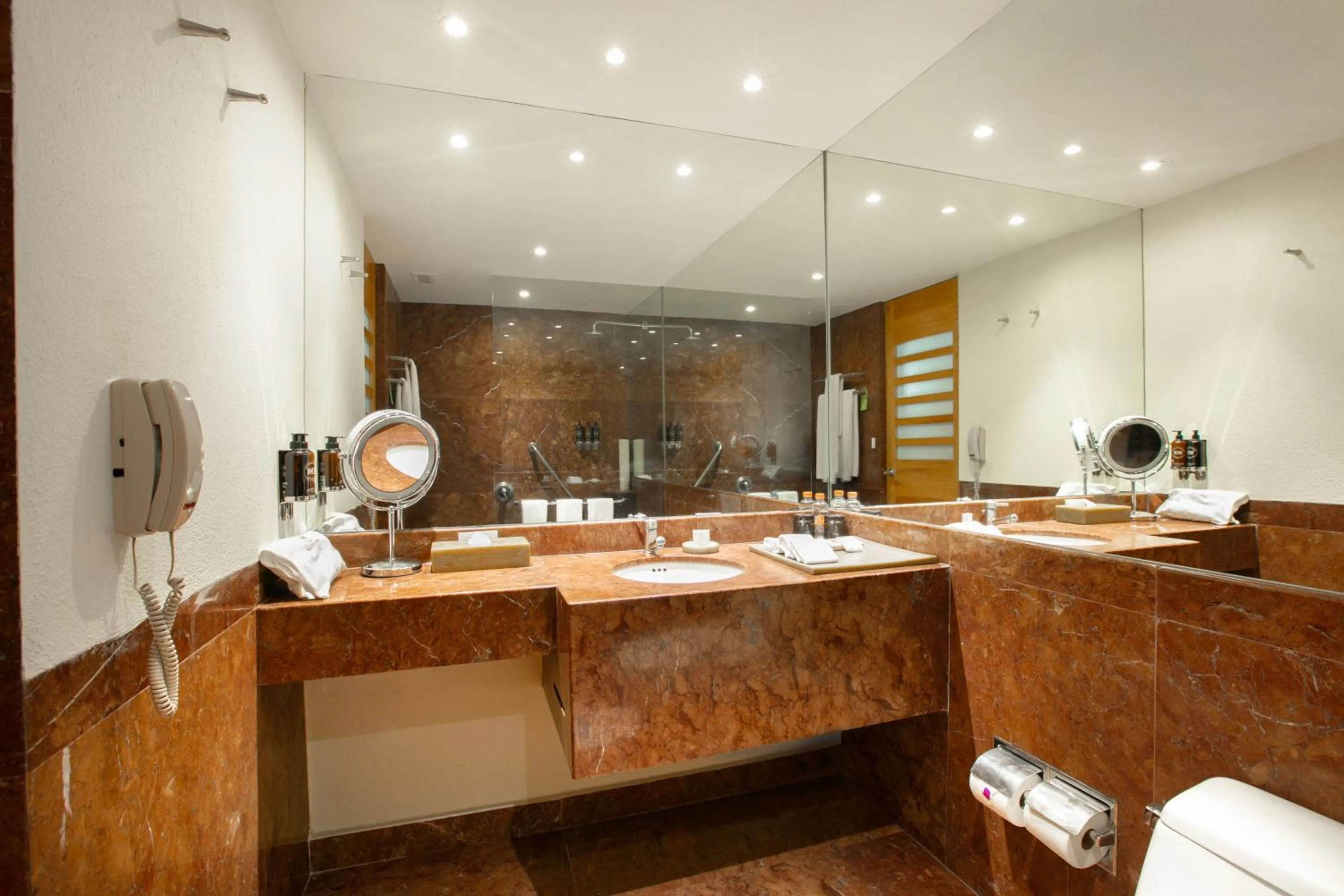 Bathroom in Camino Real Polanco Mexico