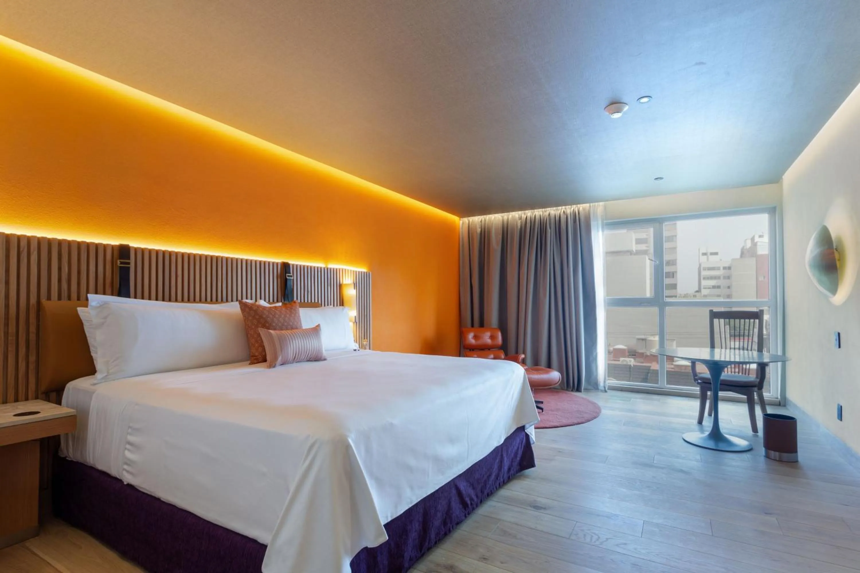 Street view, Bed in Camino Real Polanco Mexico