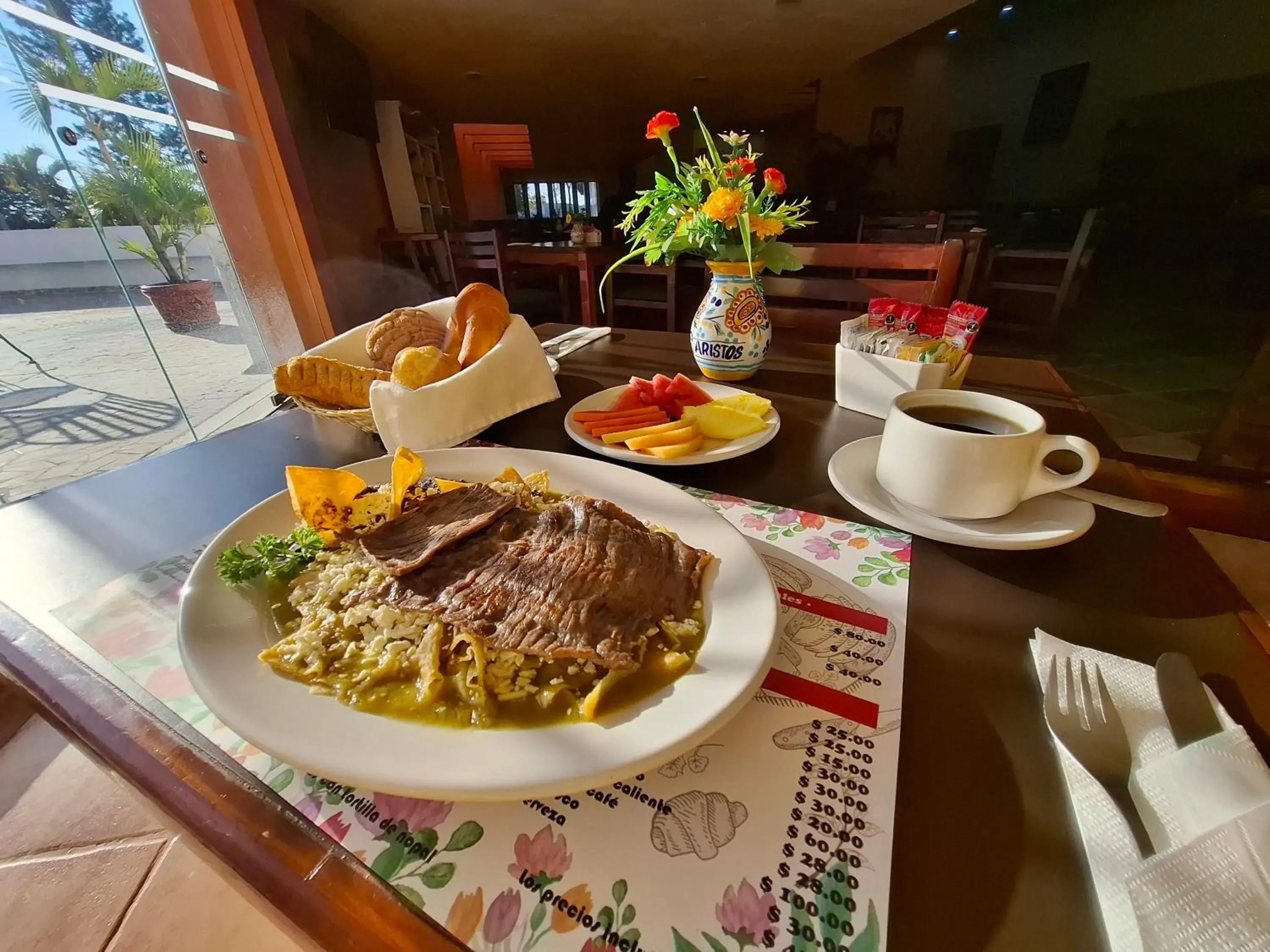 Restaurant/places to eat in Hotel Aristos Cuernavaca Restaurant/places to eat in Hotel Aristos Cuernavaca