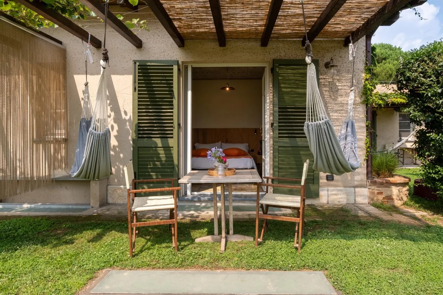 Olimagio Farm Stay with animals and 25m pool, beach at cycling distance