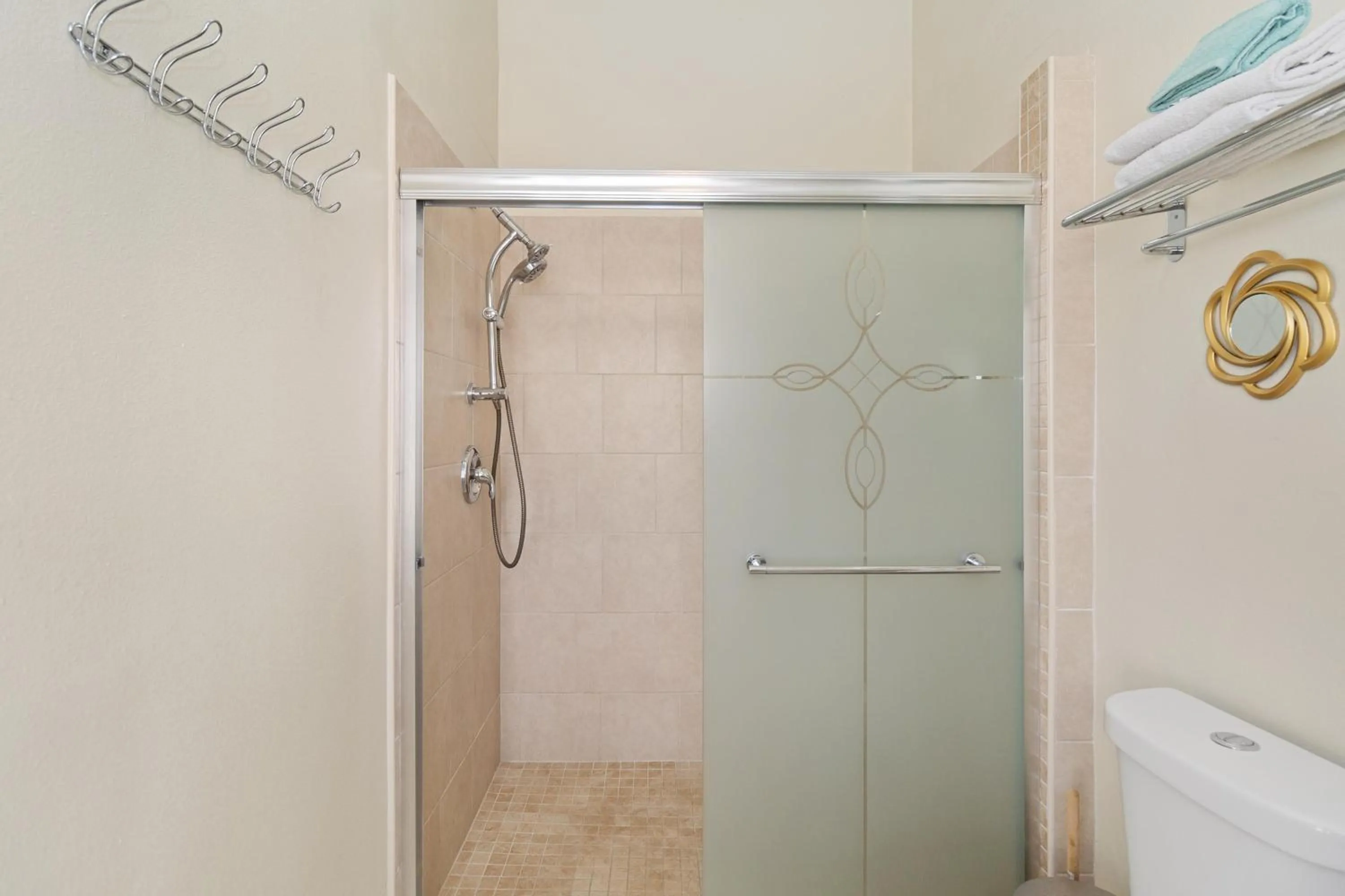 Property building in Beautiful 55 Bedroom Home!!!