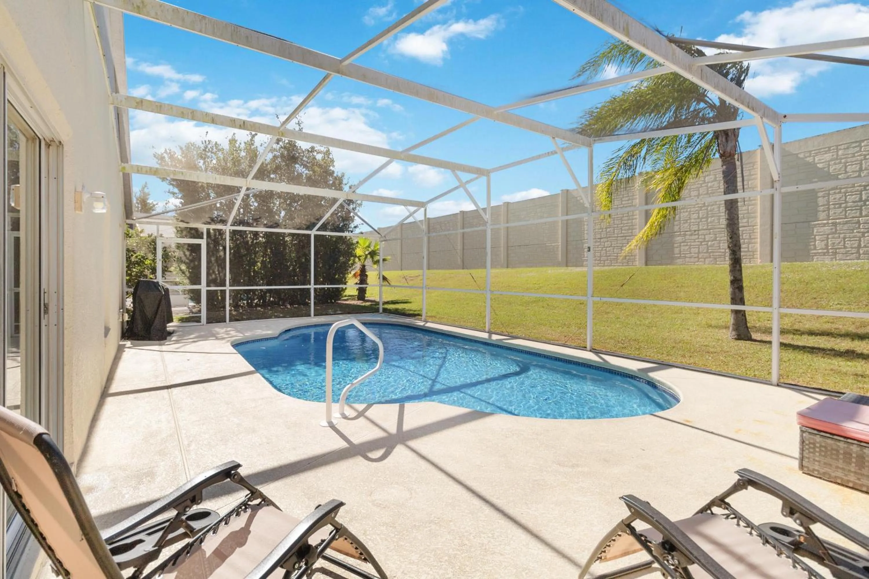 Property building in Beautiful 55 Bedroom Home!!!