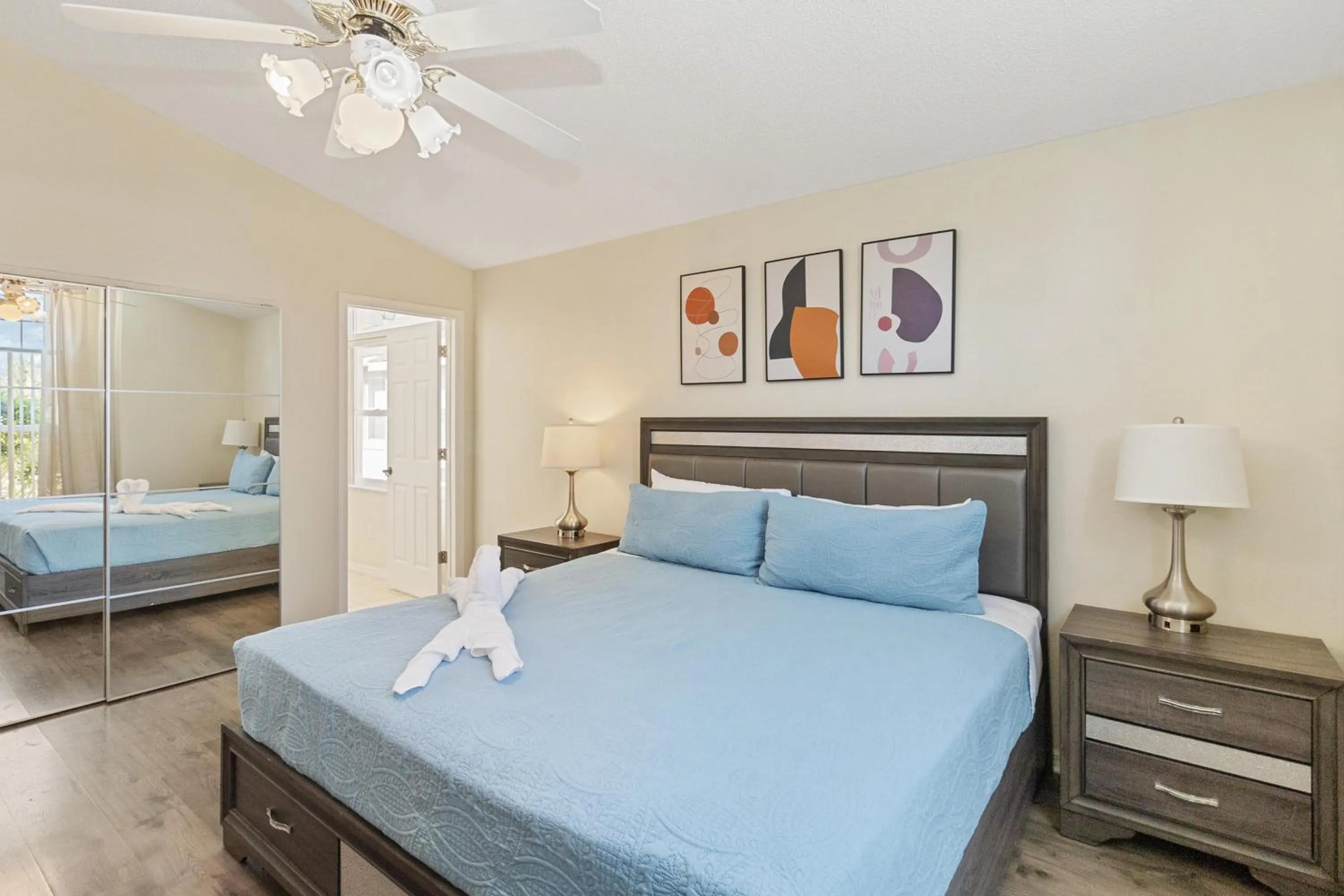 Property building, Bed in Beautiful 55 Bedroom Home!!!