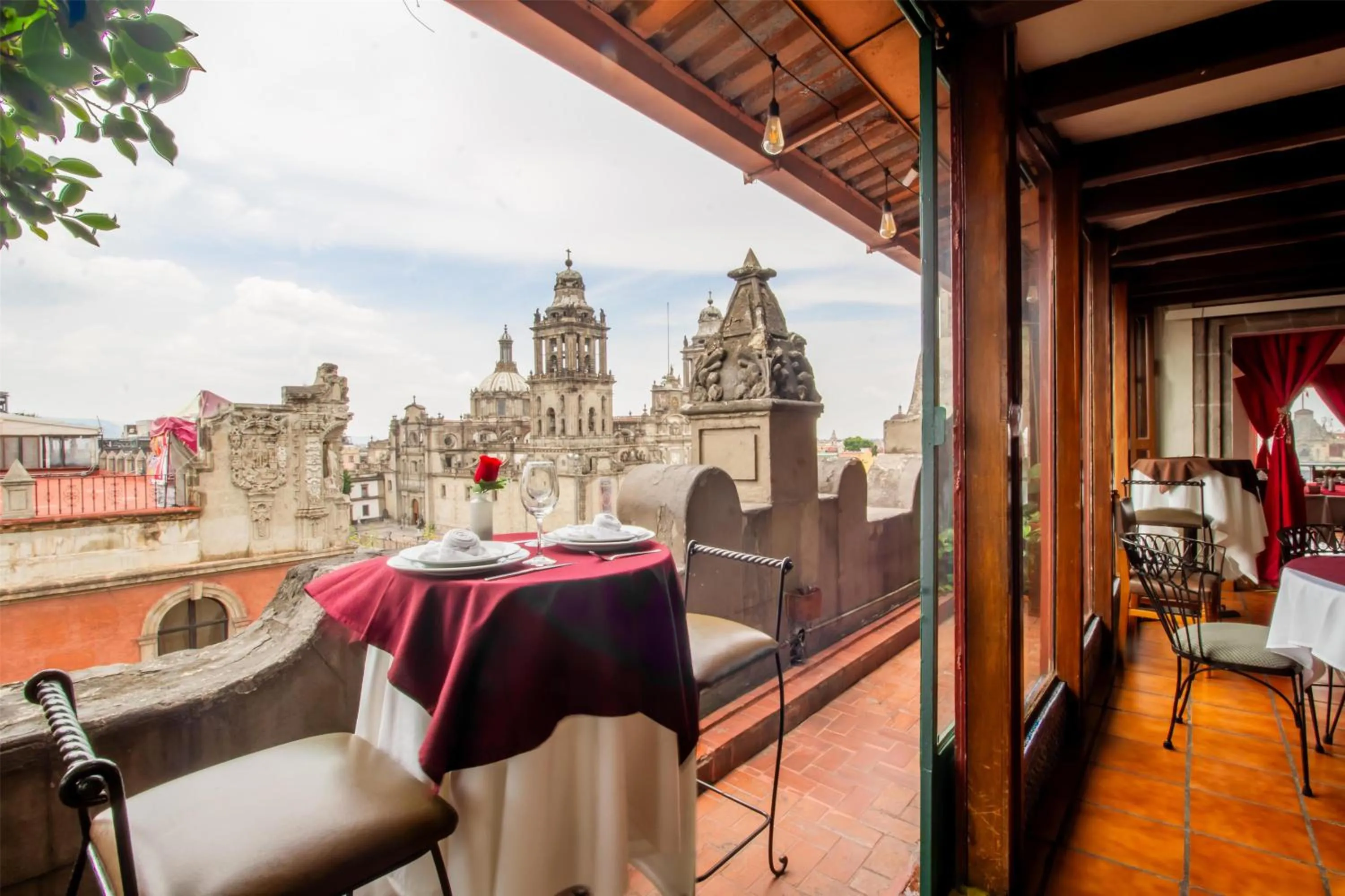 Lounge or bar in Best Western Majestic