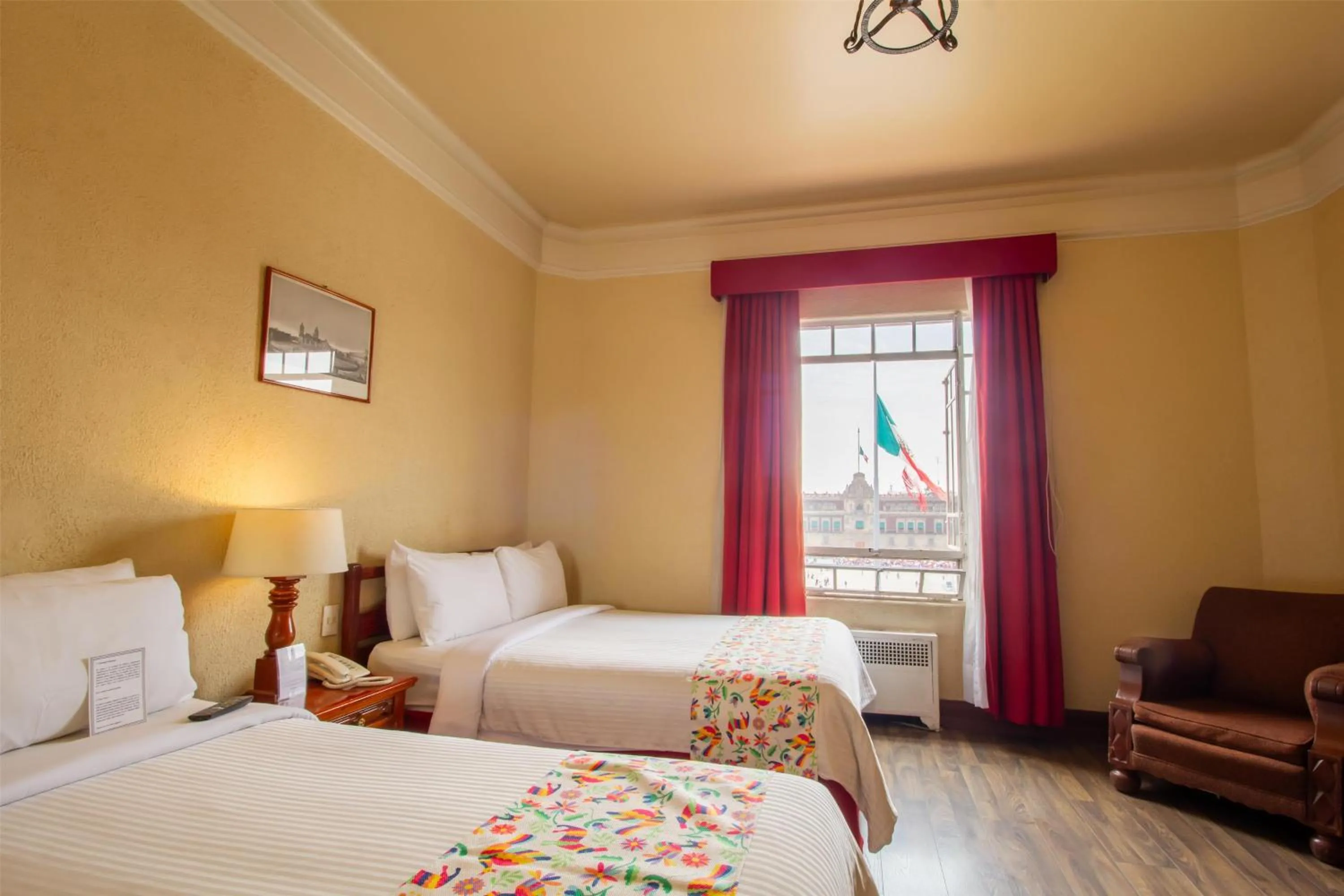 Bedroom, Bed in Best Western Majestic