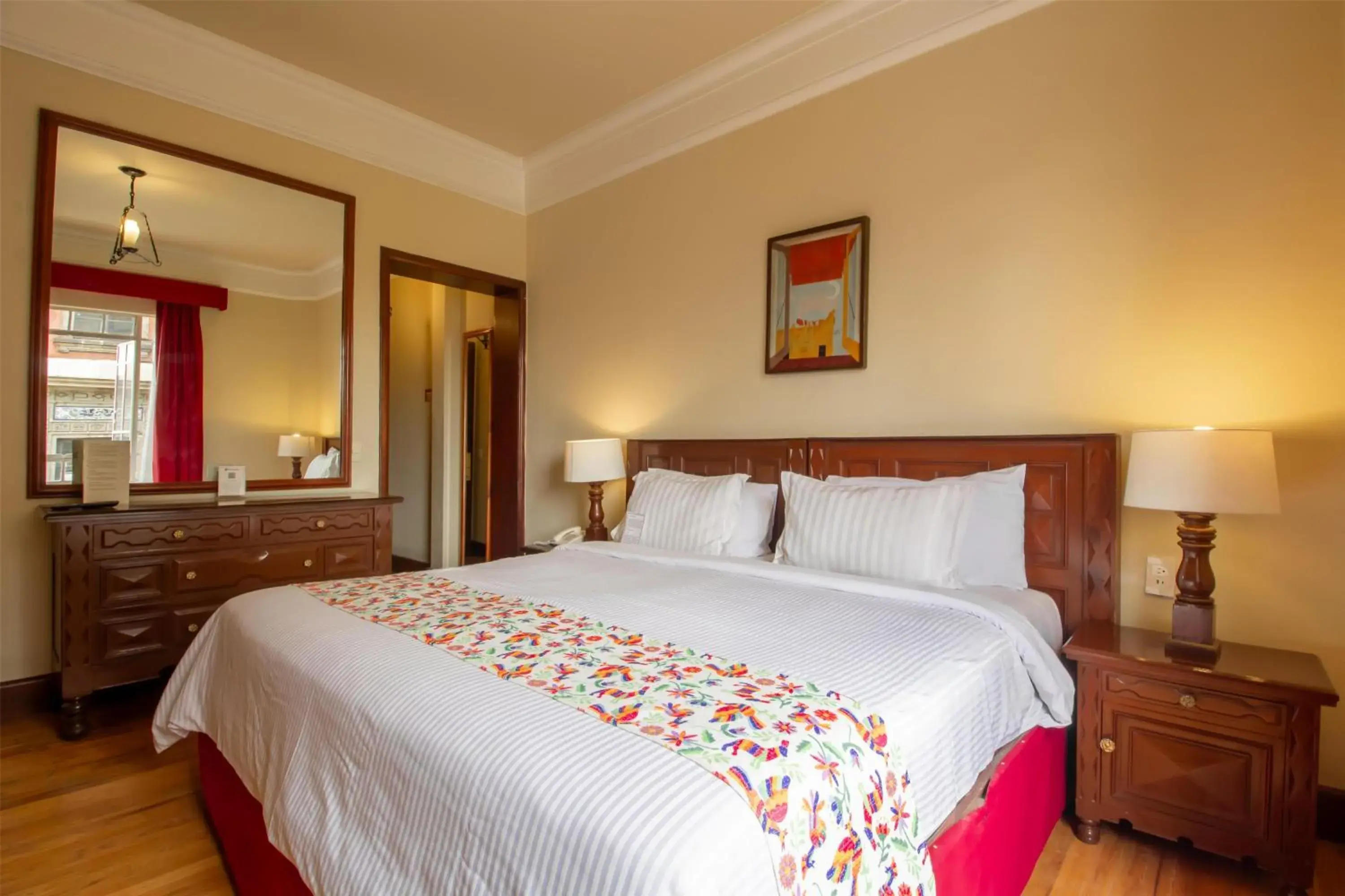 King Suite in Best Western Majestic King Suite in Best Western Majestic