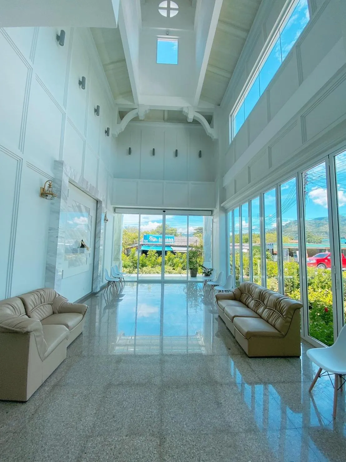 Property building in Greenish Hotel