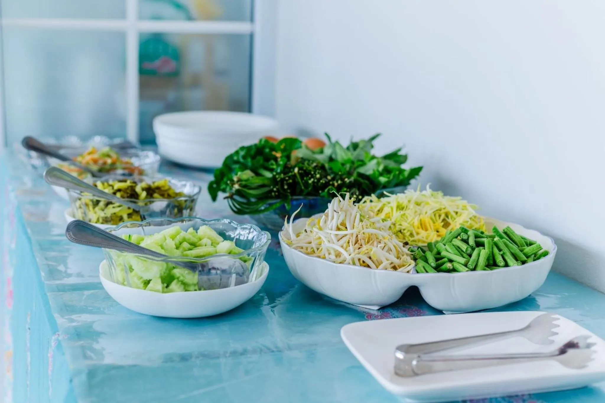 Restaurant/places to eat in Greenish Hotel