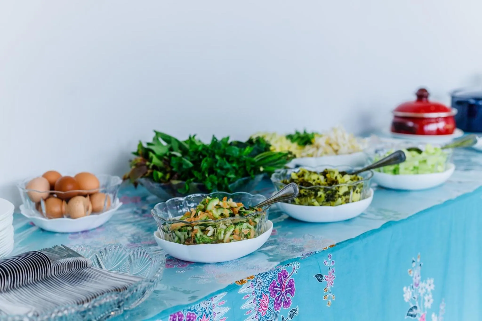 Restaurant/places to eat in Greenish Hotel