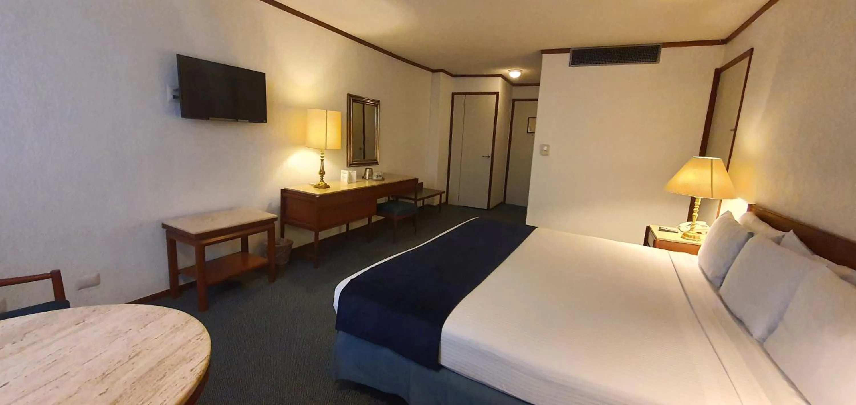 Bedroom, Bed in Hotel Bristol