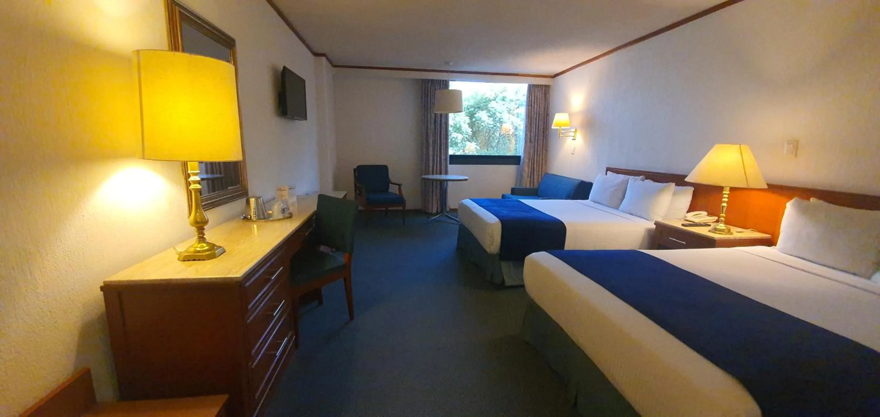 Bedroom, Bed in Hotel Bristol