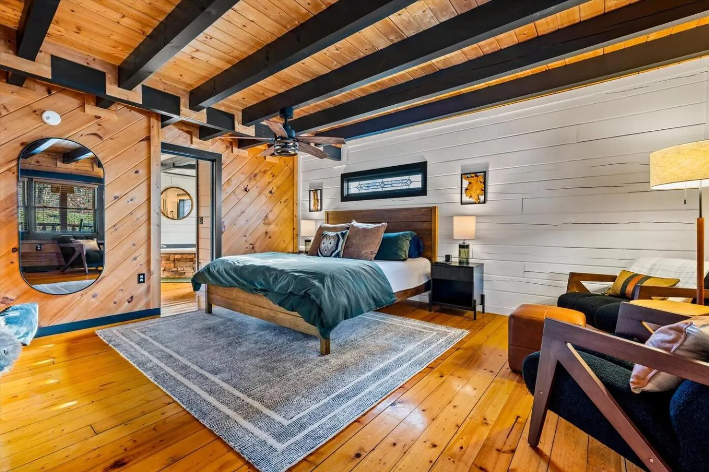 Bed in Bearfoot Pines - True Log Cabin - Wi-Fi, Hot Tub, Fishing, Deck with views! - Mins to PF