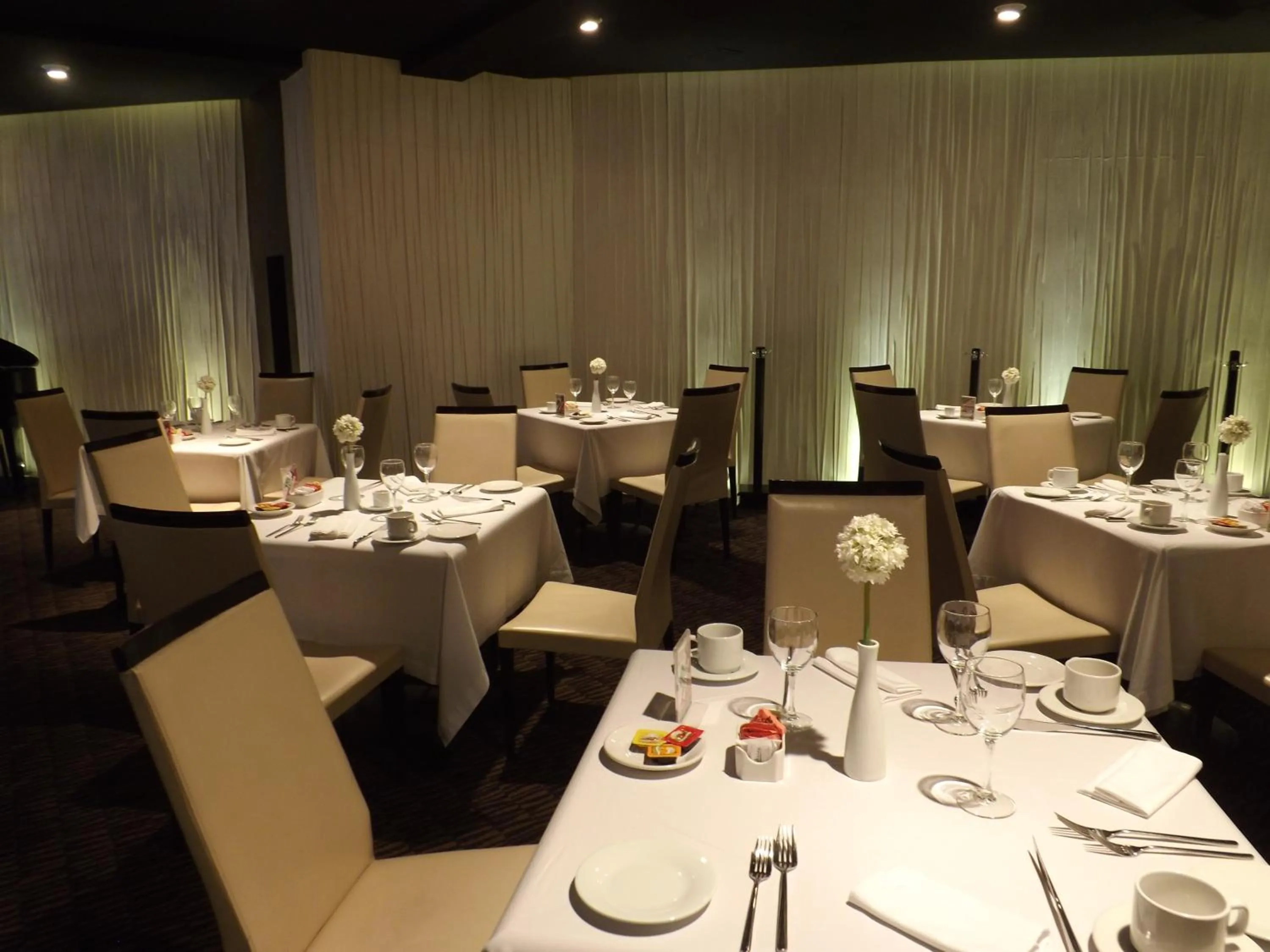 Restaurant/places to eat in Radisson Paraiso Hotel Mexico City