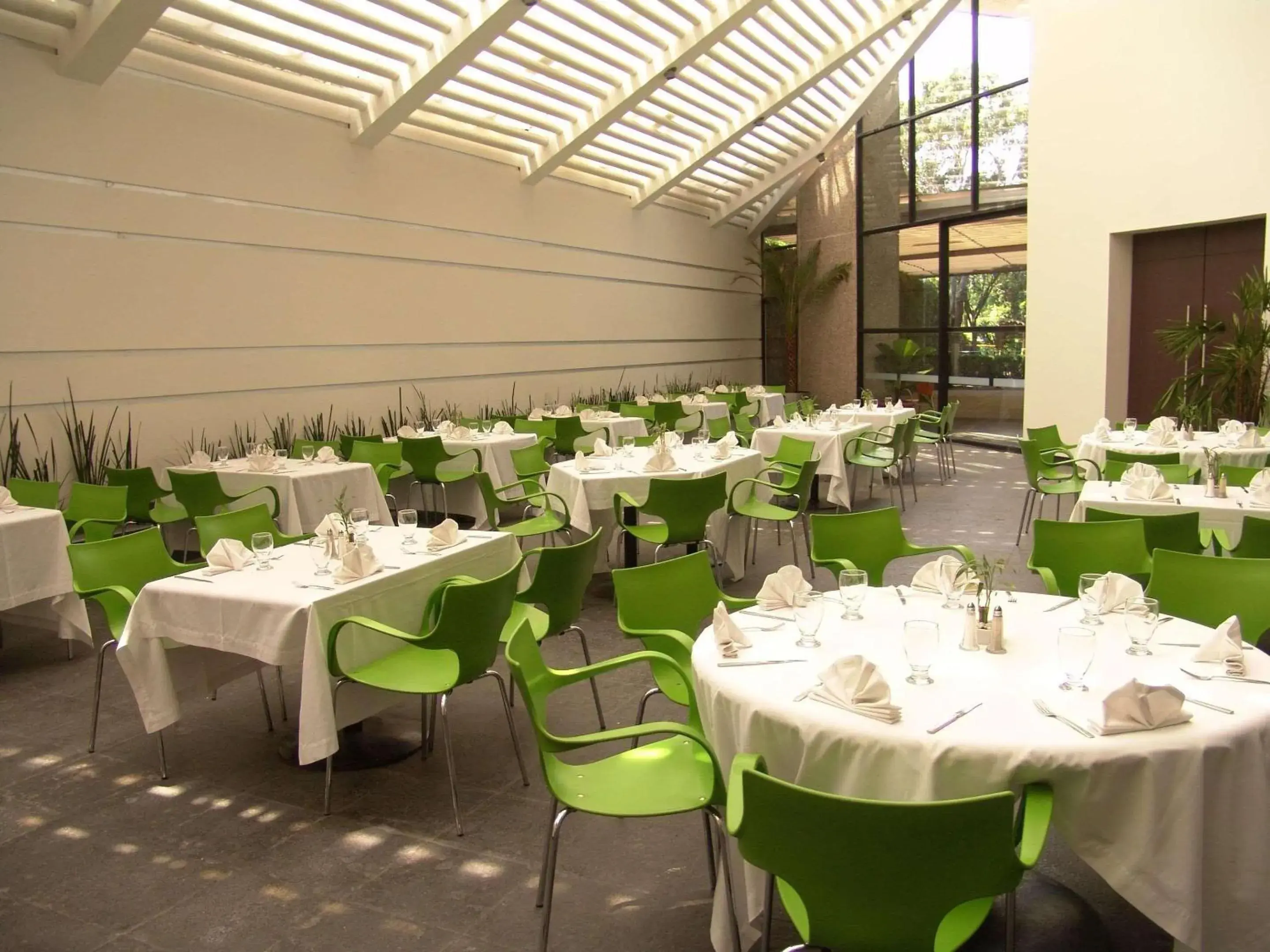 Restaurant/places to eat in Radisson Paraiso Hotel Mexico City Restaurant/places to eat in Radisson Paraiso Hotel Mexico City