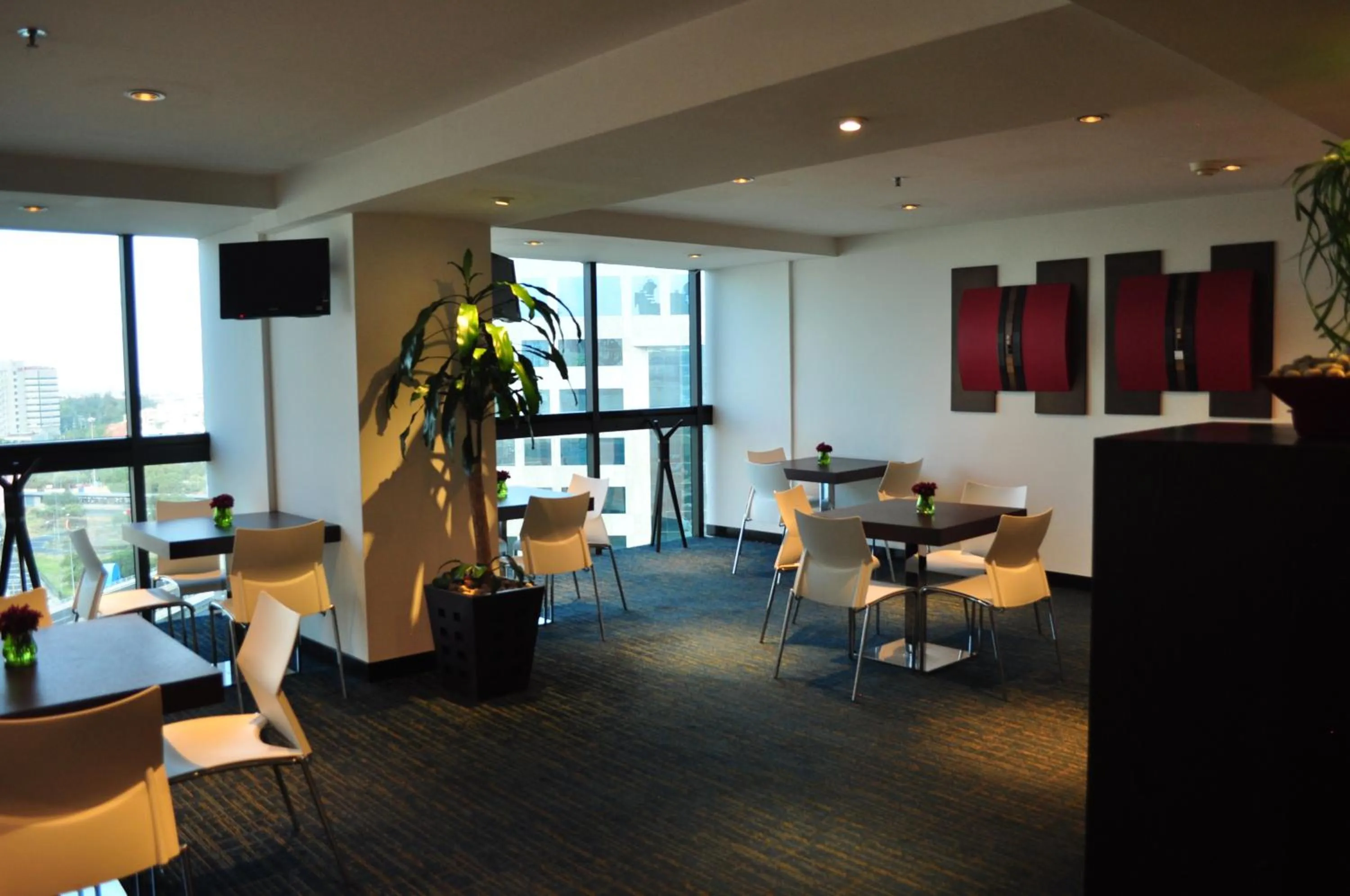 Lounge or bar in Radisson Paraiso Hotel Mexico City