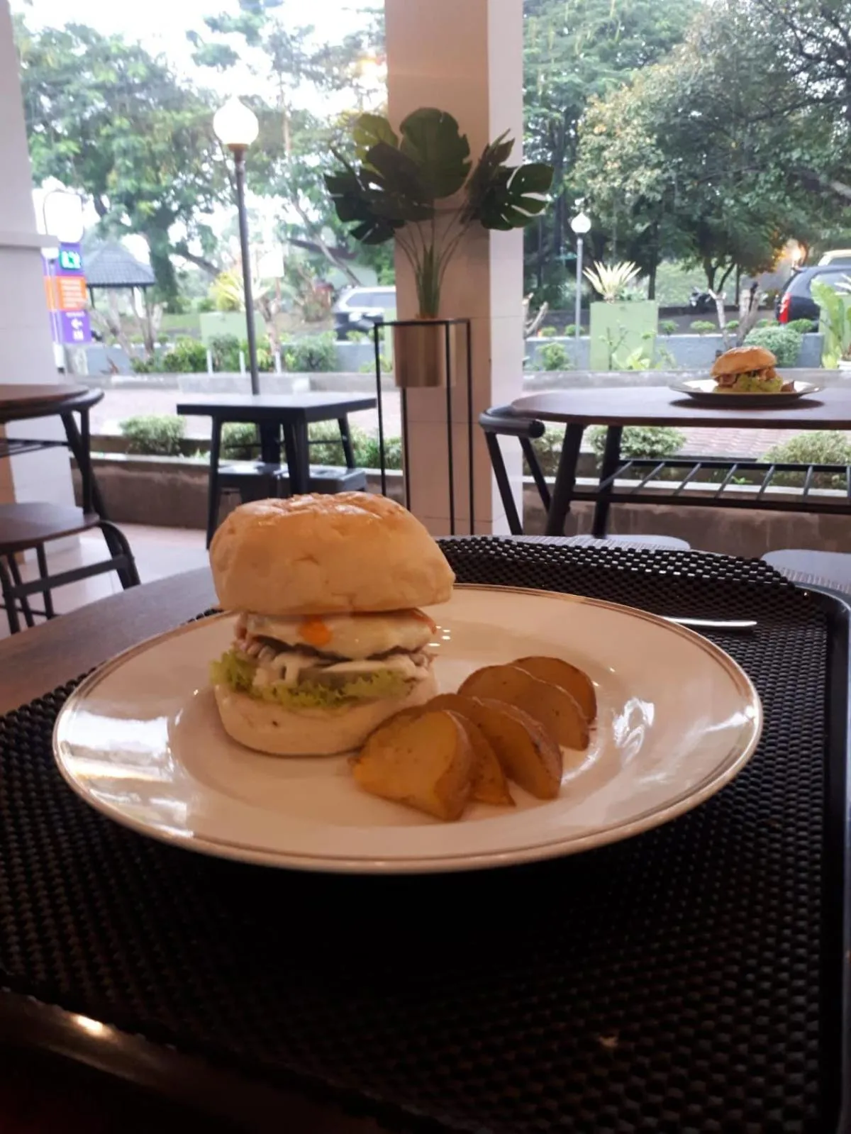 Food and drinks in Plum Hotel Lading Banda Aceh