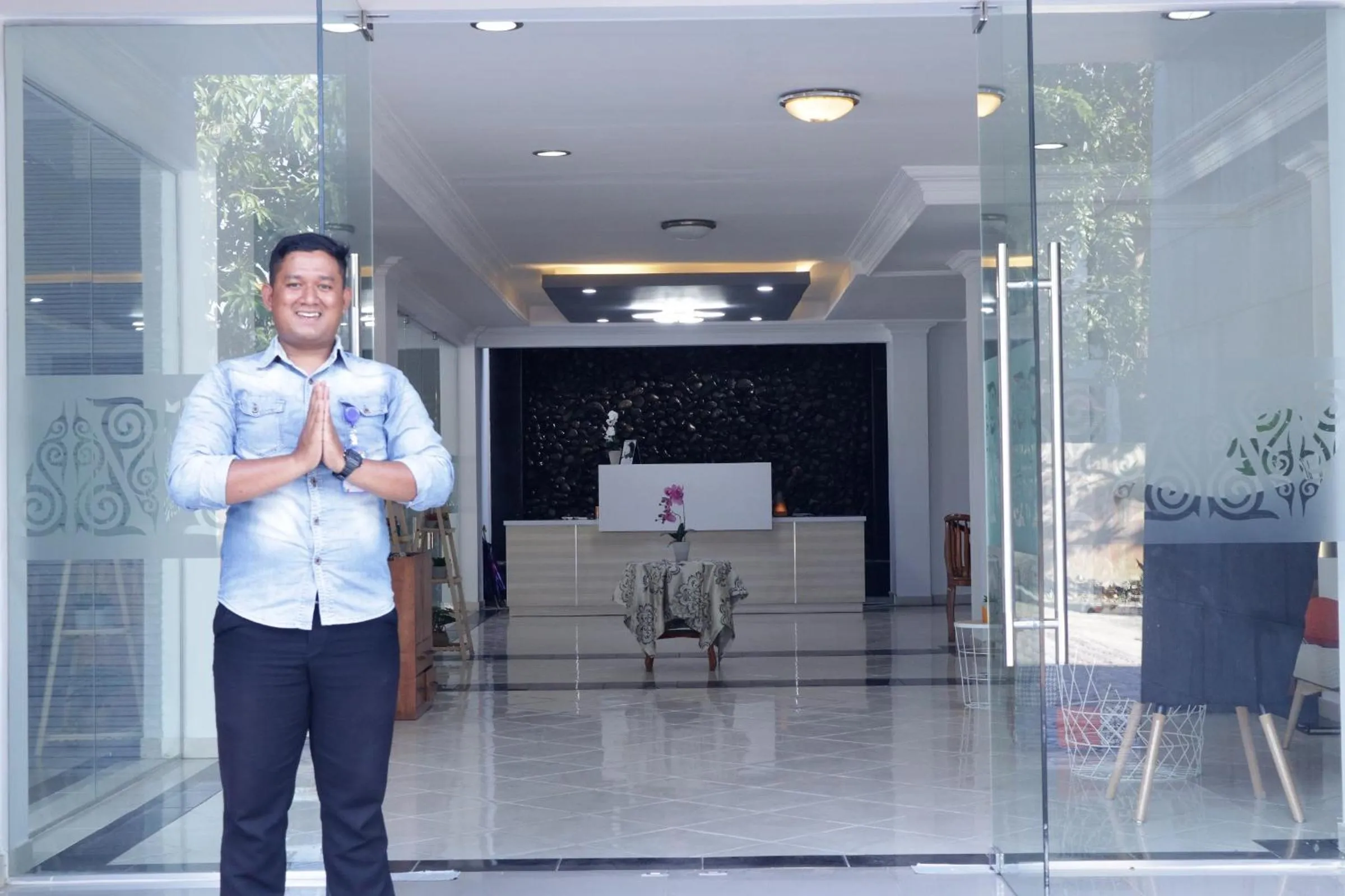 Staff in Plum Hotel Lading Banda Aceh