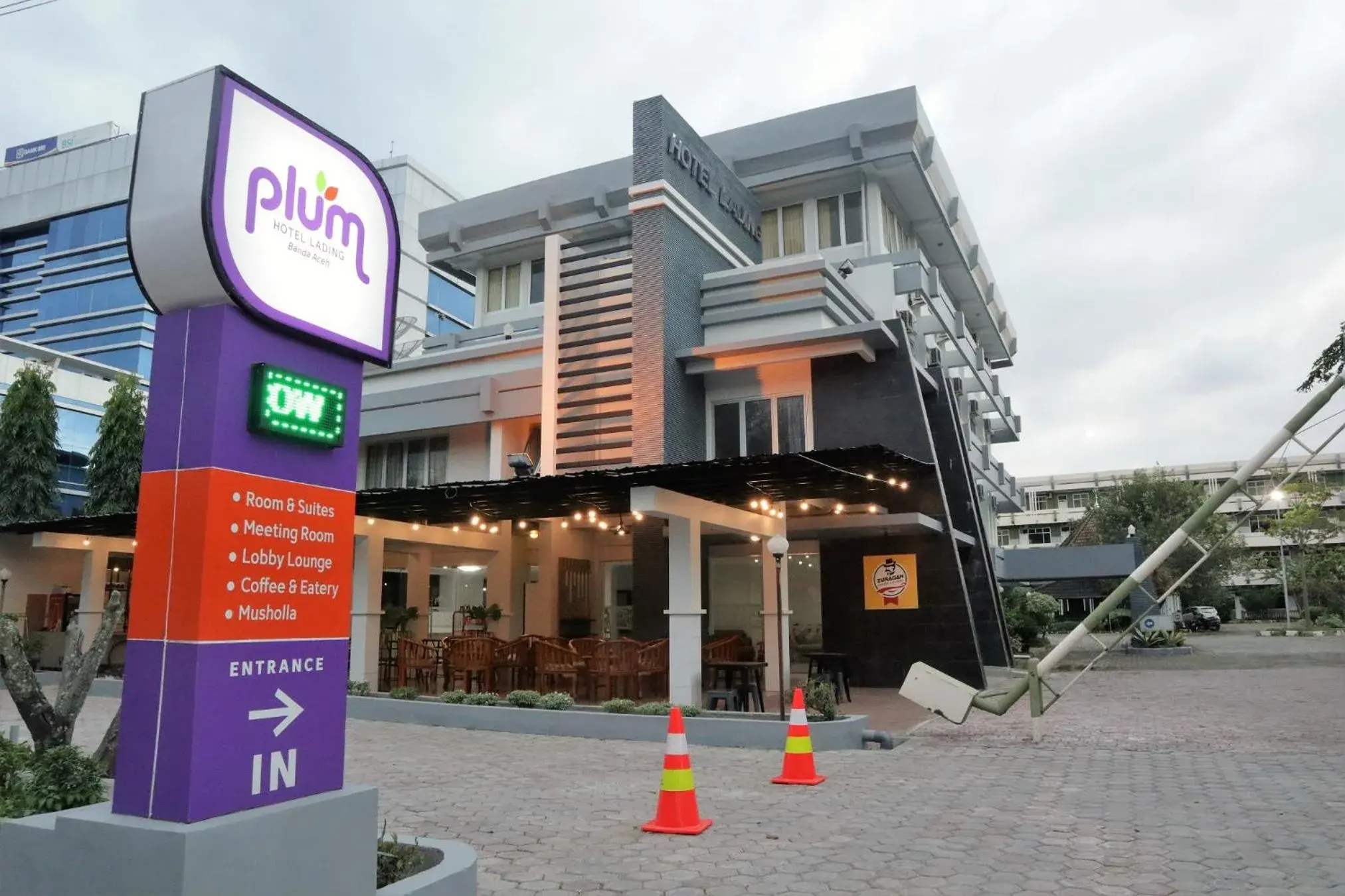 Property building in Plum Hotel Lading Banda Aceh Property building in Plum Hotel Lading Banda Aceh