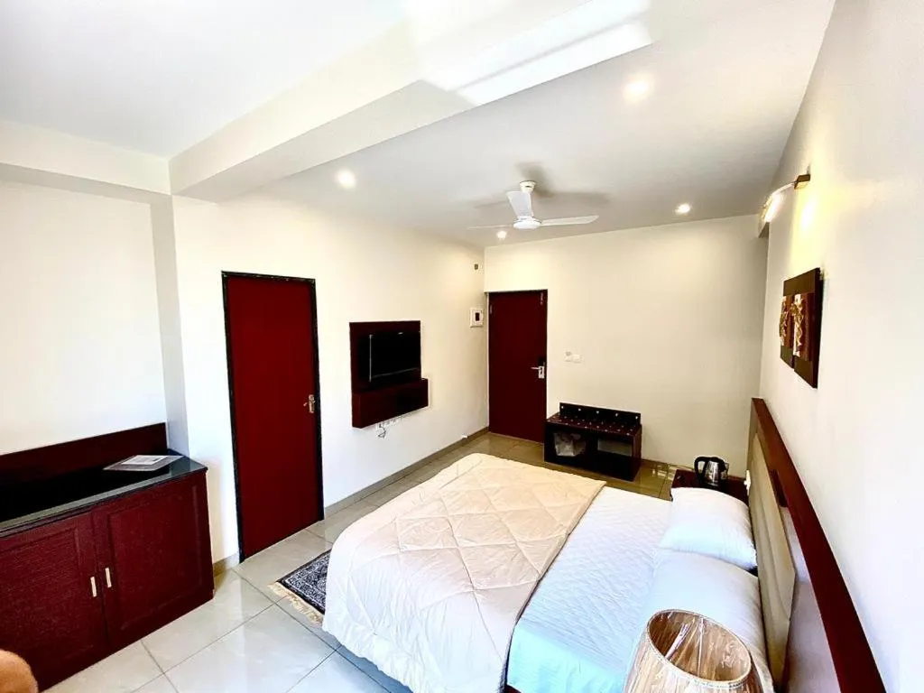 Living room, Bed in Kamat's Hilltop Leisure