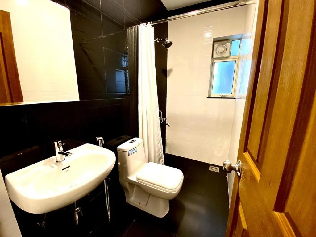 Bathroom in Kamat's Hilltop Leisure