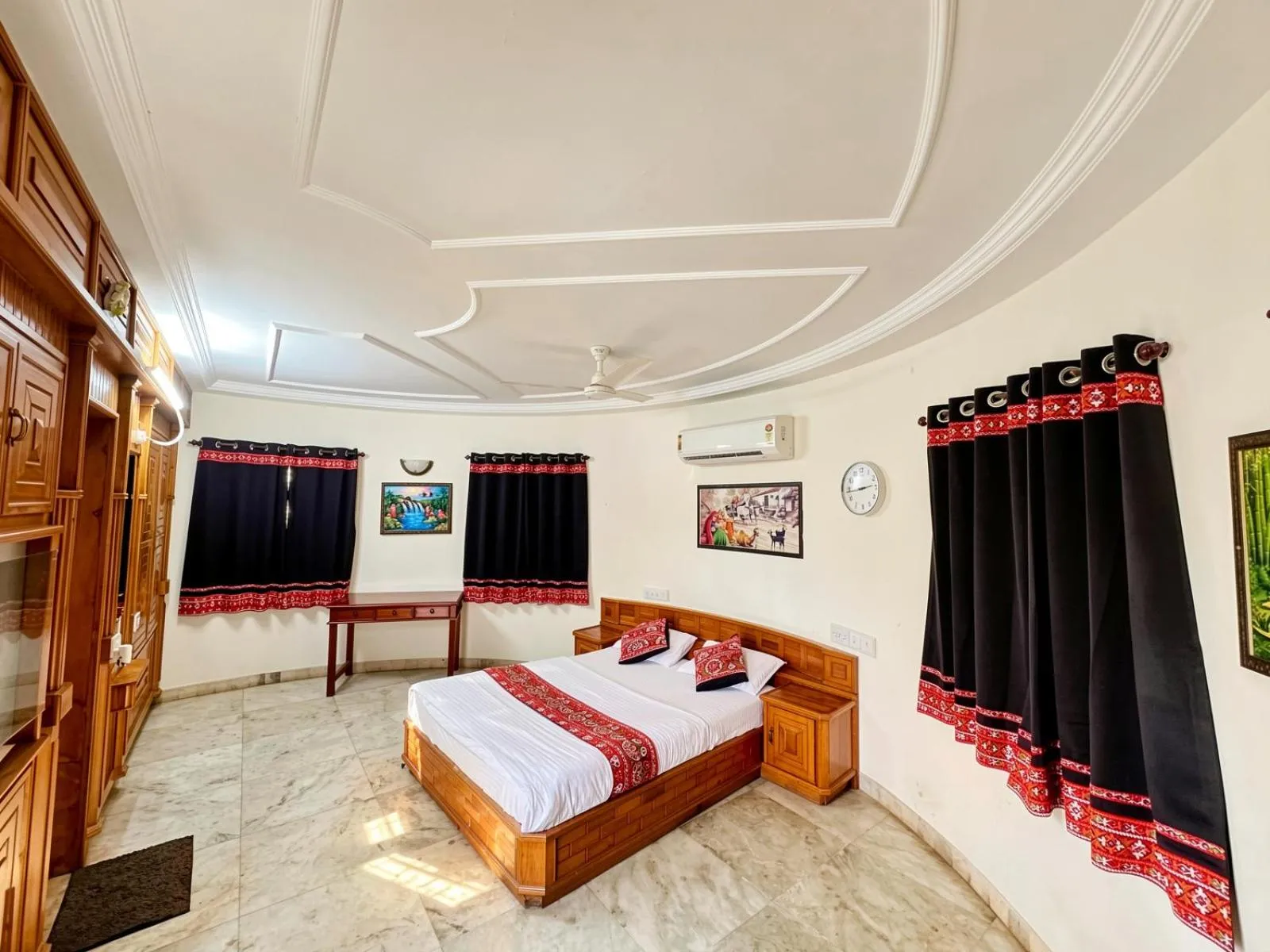 Bed in Stay Guru Resort Farm Villa