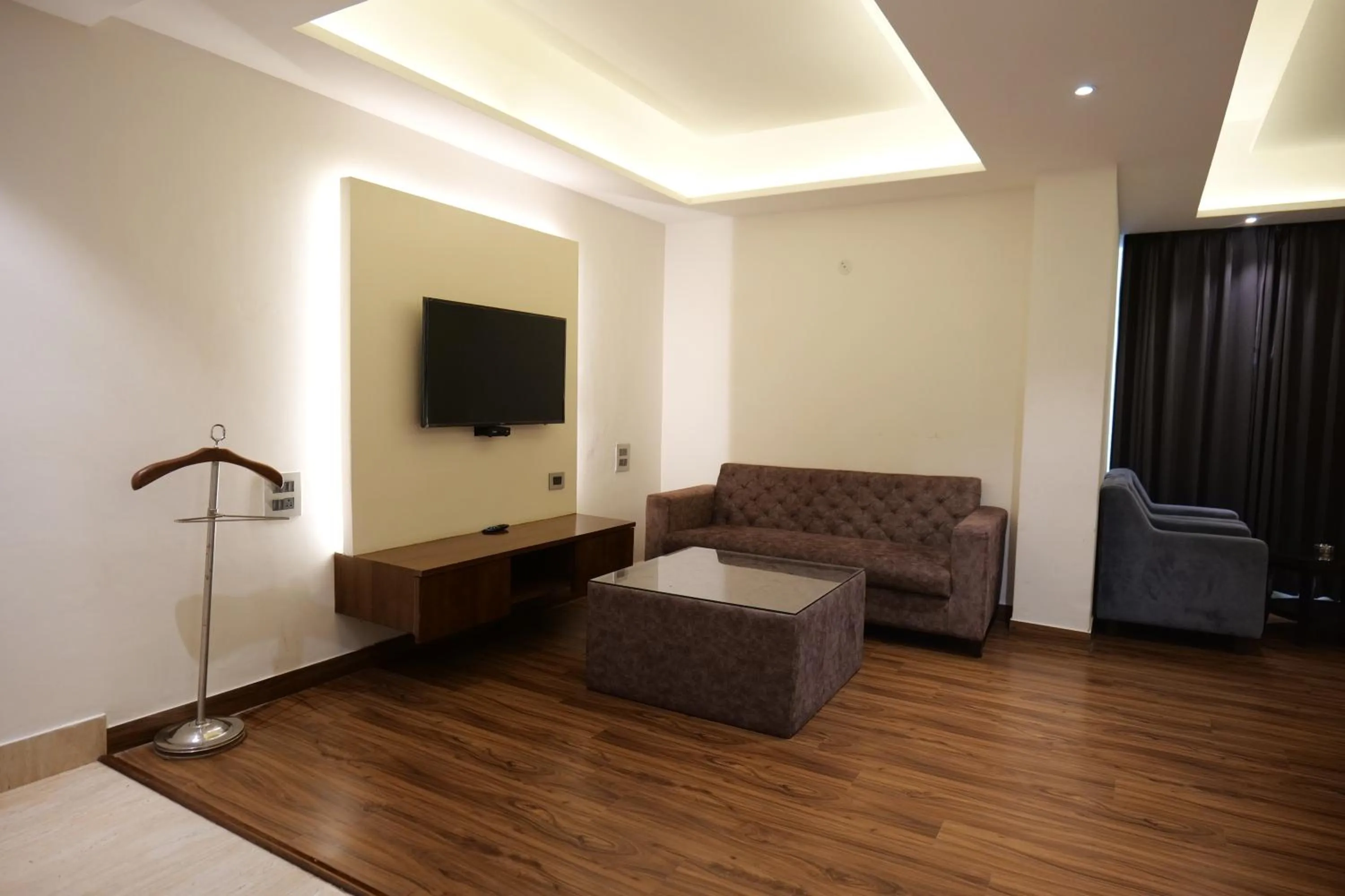 TV and multimedia in The Emerald Grand