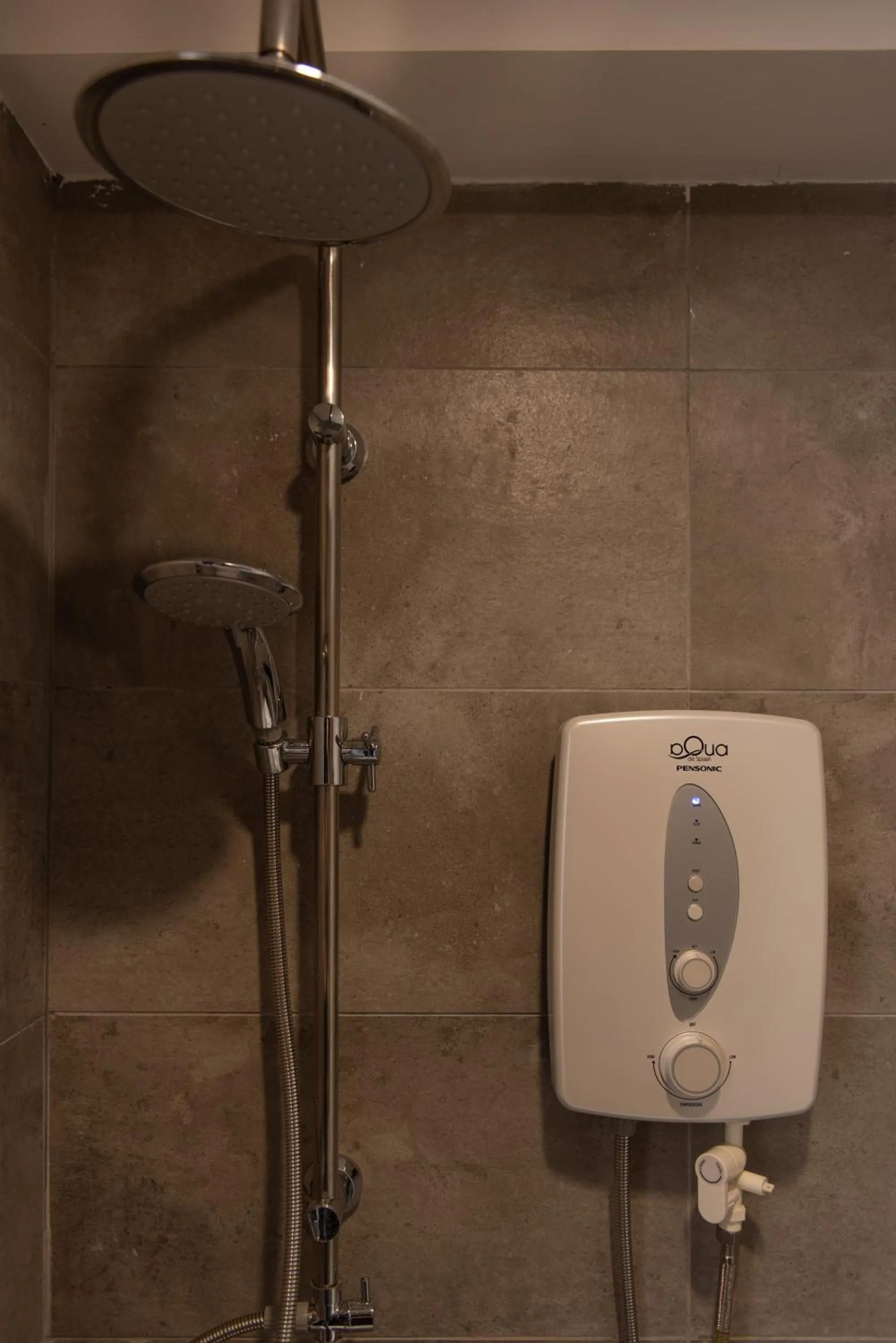 Shower in Chariton Hotel Bagan