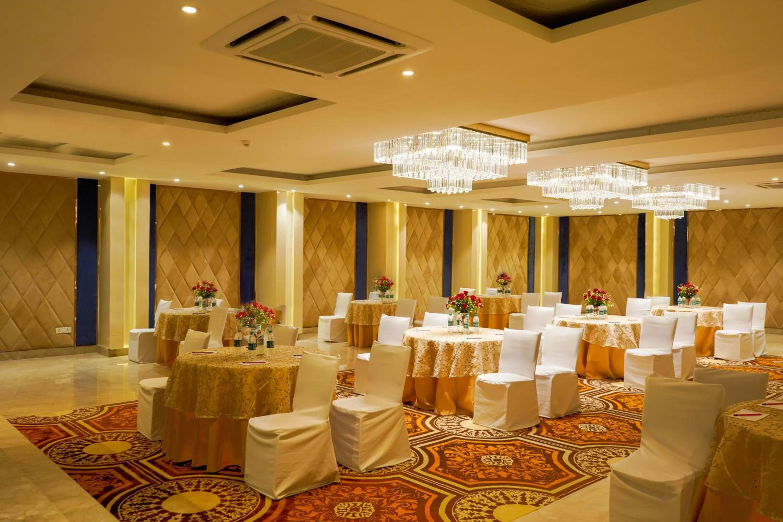 Banquet/Function facilities in Country Inn Tarika Riverside Resort Jim Corbett