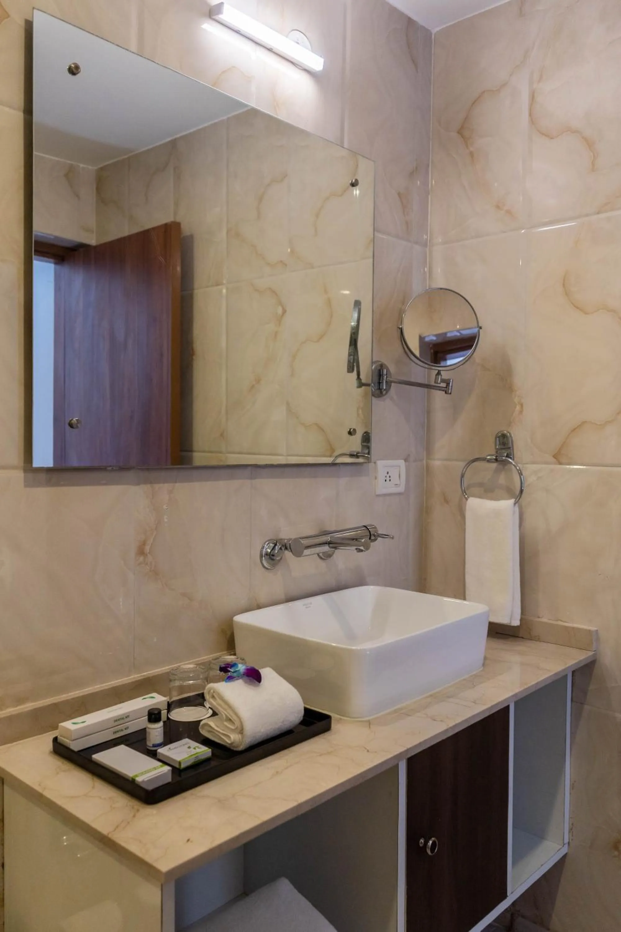 Bathroom in Country Inn Tarika Riverside Resort Jim Corbett