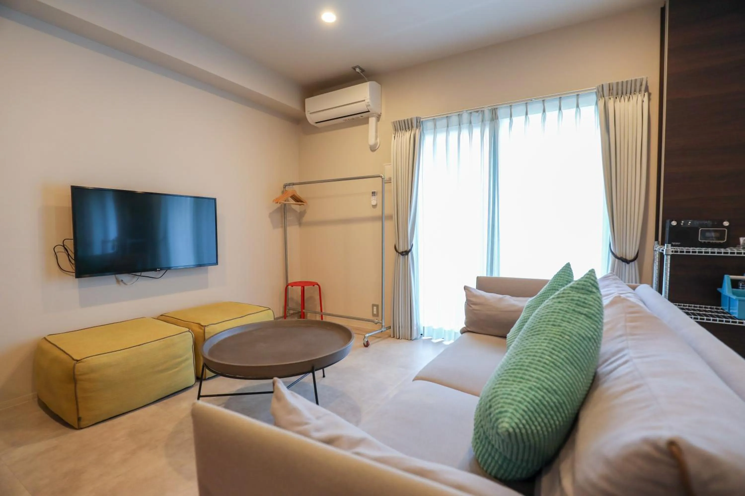 TV and multimedia in HOTEL SO SUMIYOSHi ホテルソウ博多住吉